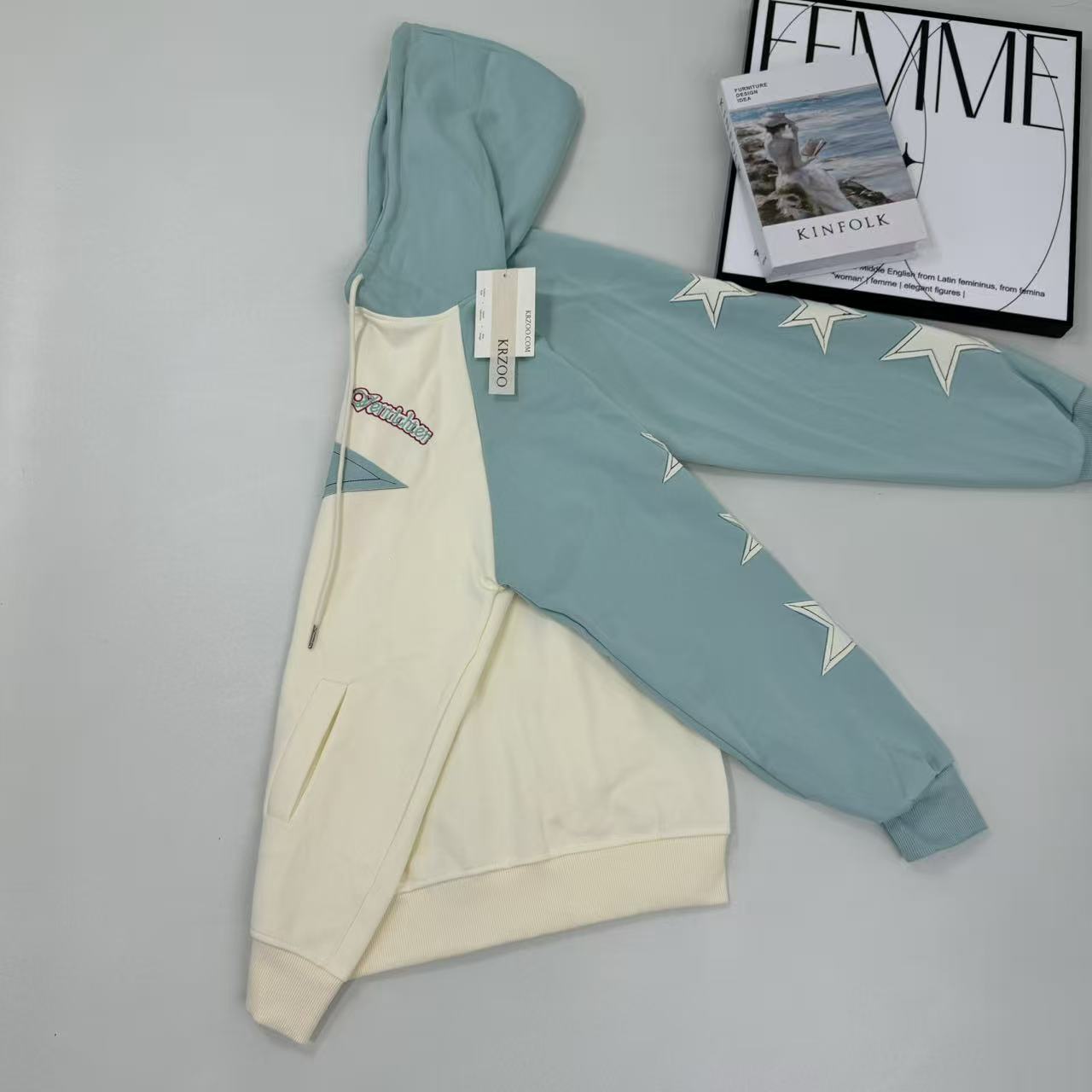 Contrasting-color star-patterned cardigan jacket