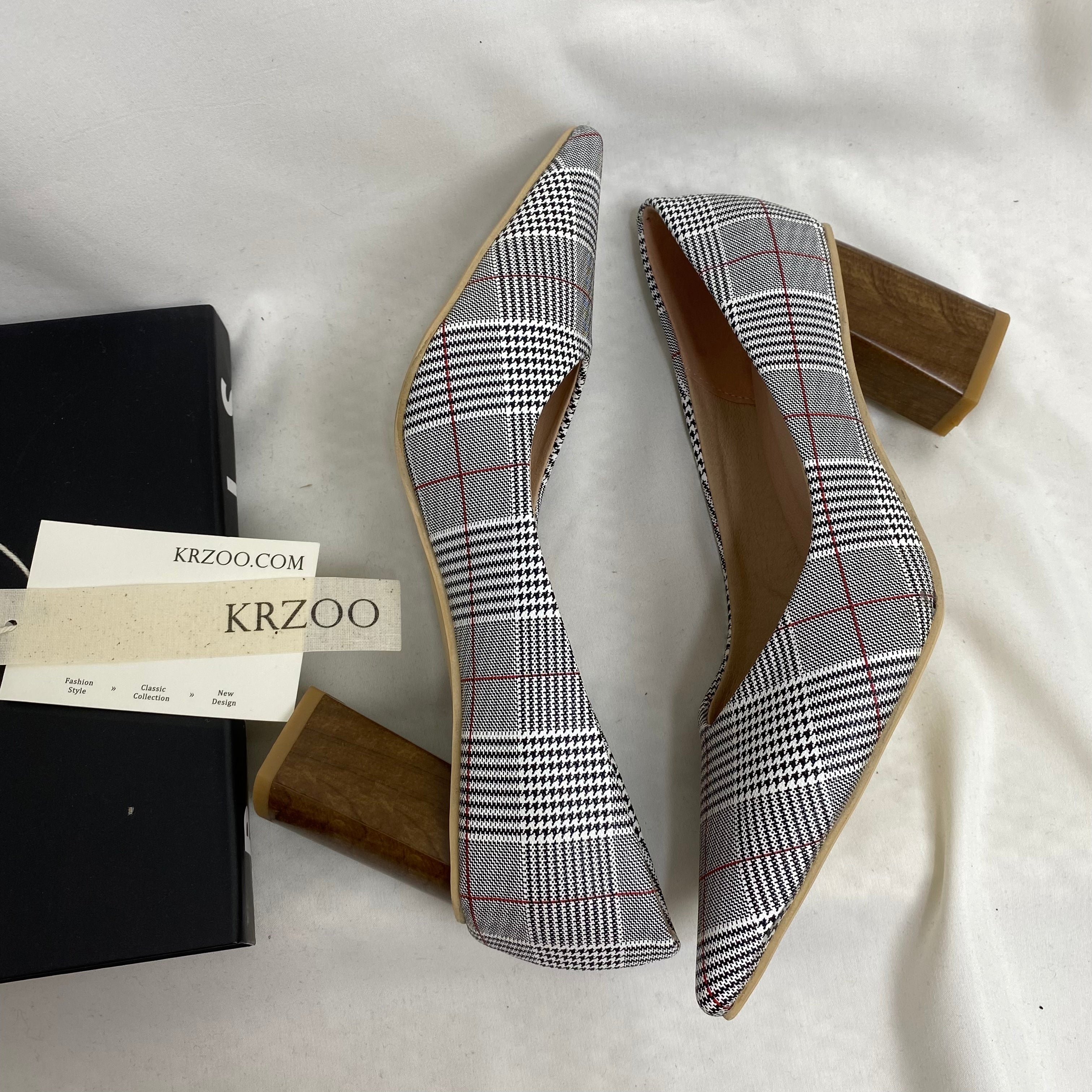 Pointed-Toe Low-Top High Heels