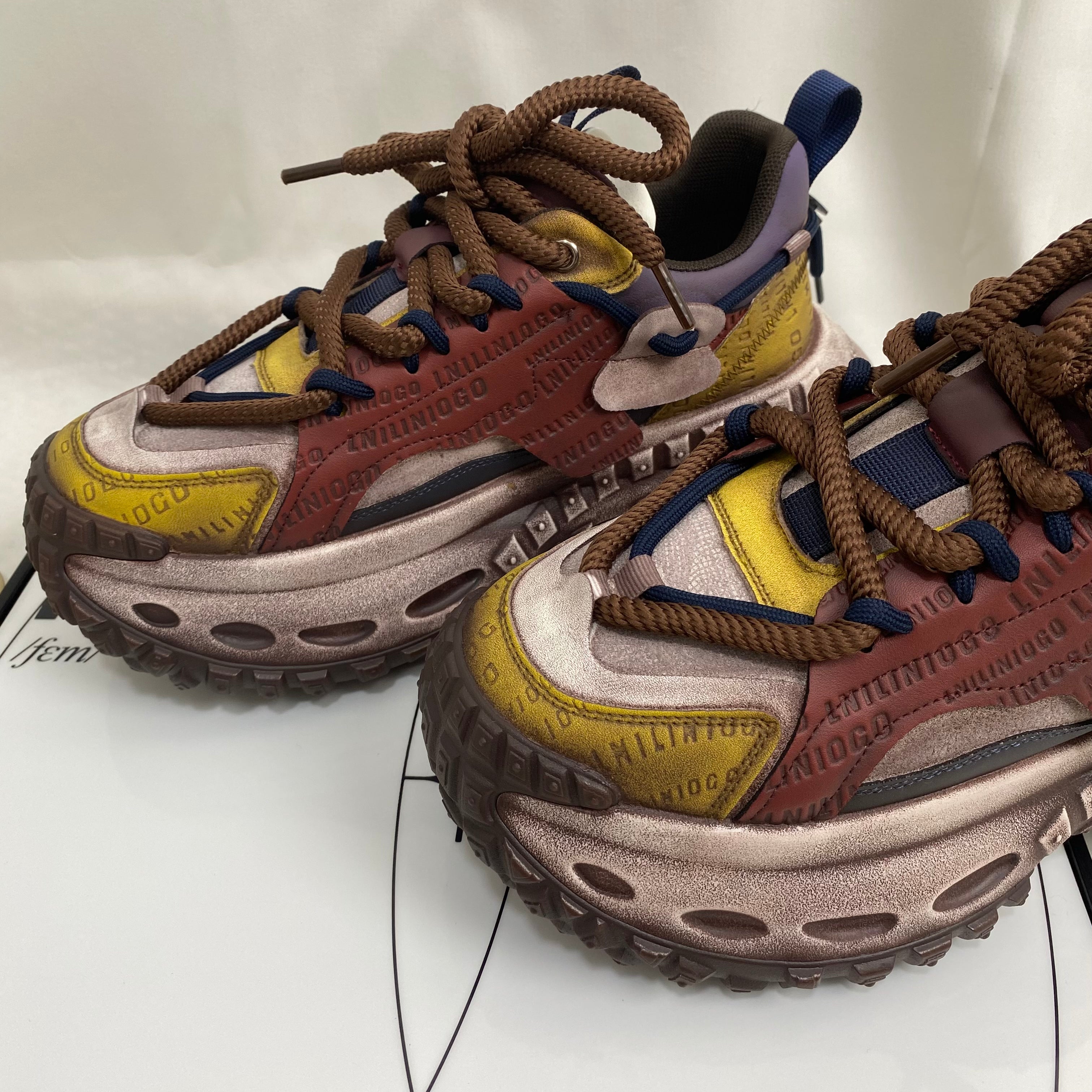 Height-Increasing Casual Shoes