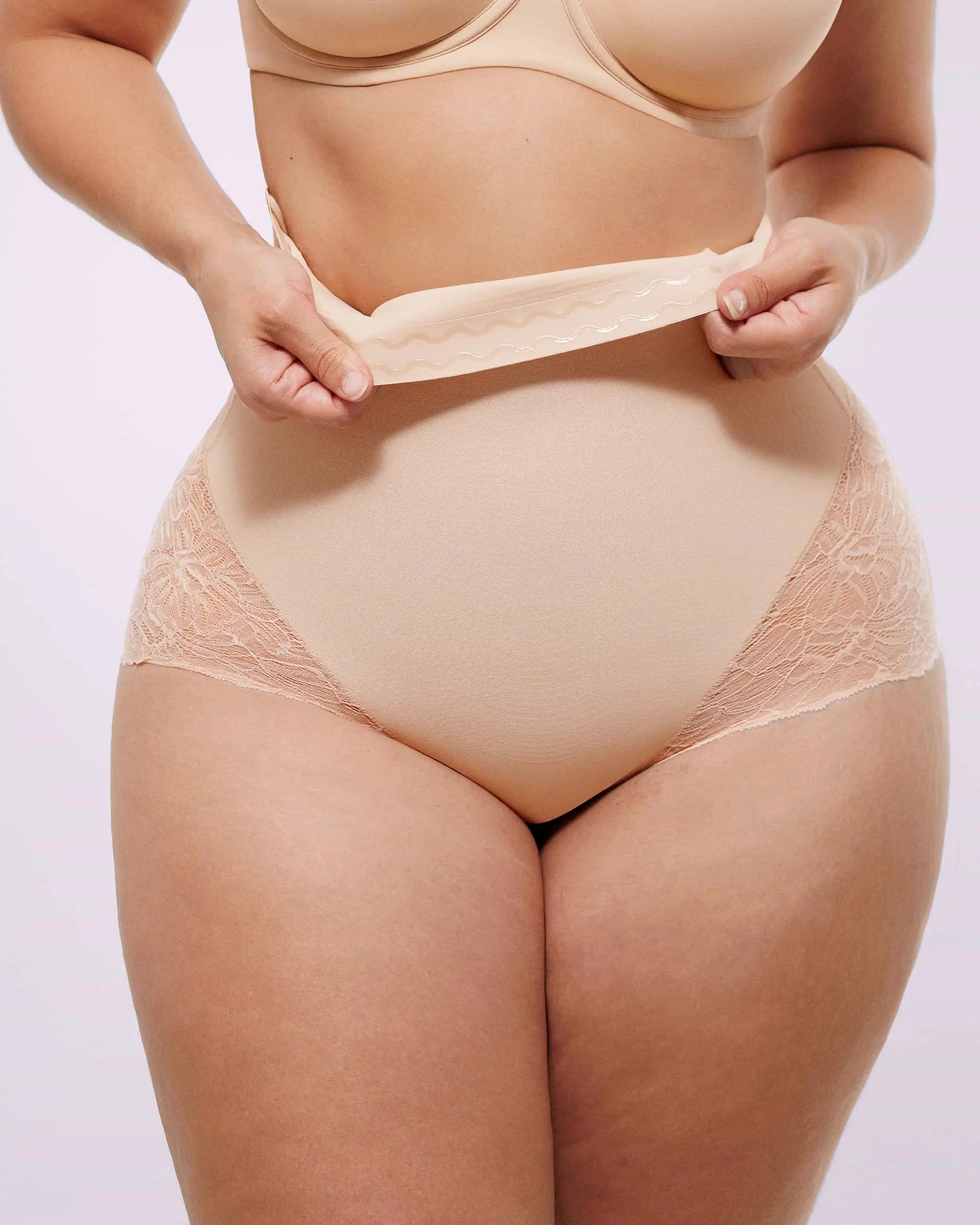 Bare Essentialsâ„?MeshSmoothâ„?High-Waisted  Sheer Lace Brief