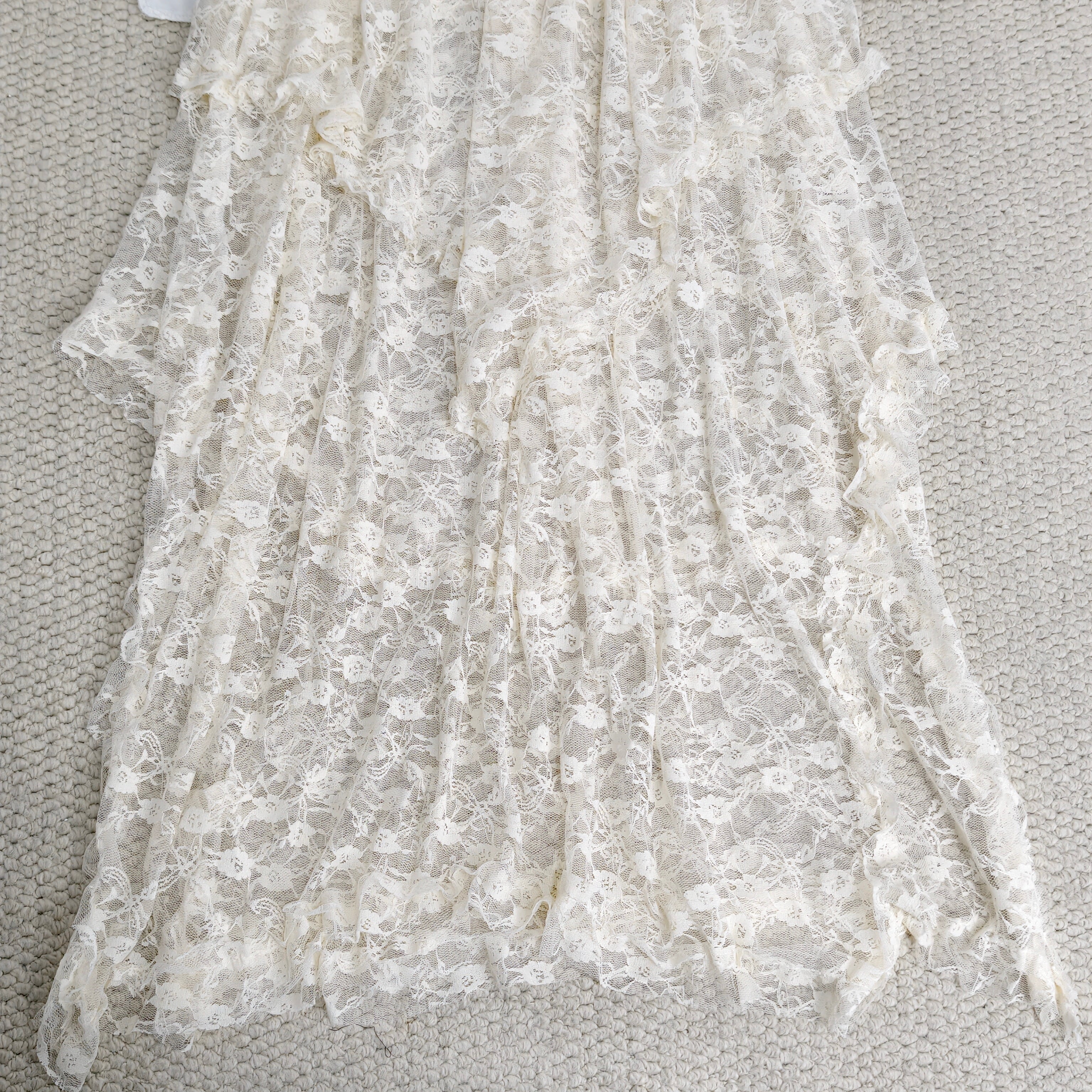 Ruffled irregular hemmed half-length skirt