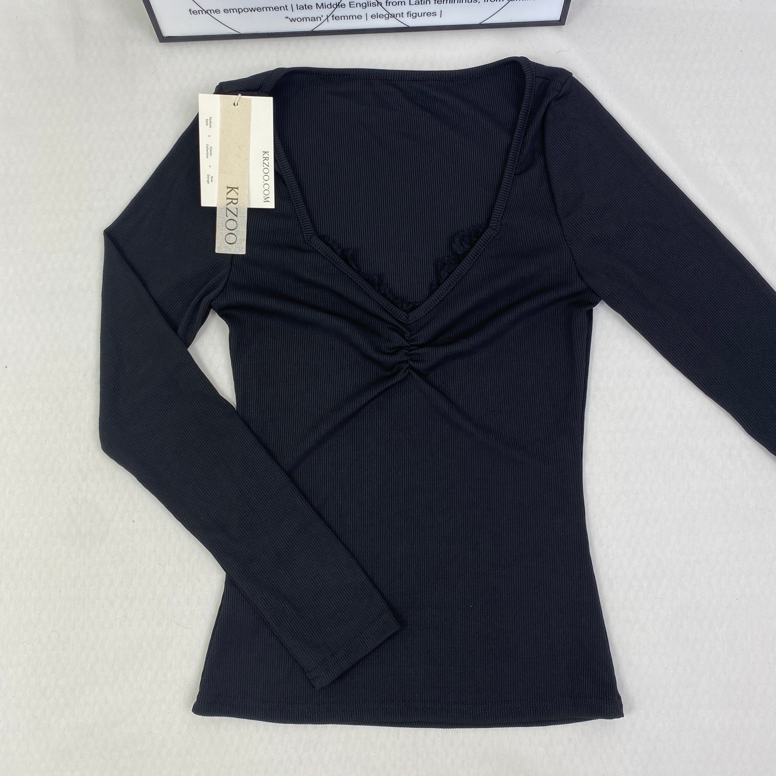 Ruffled knot V-neck base shirt