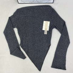 Irregularly cut, flared collar top