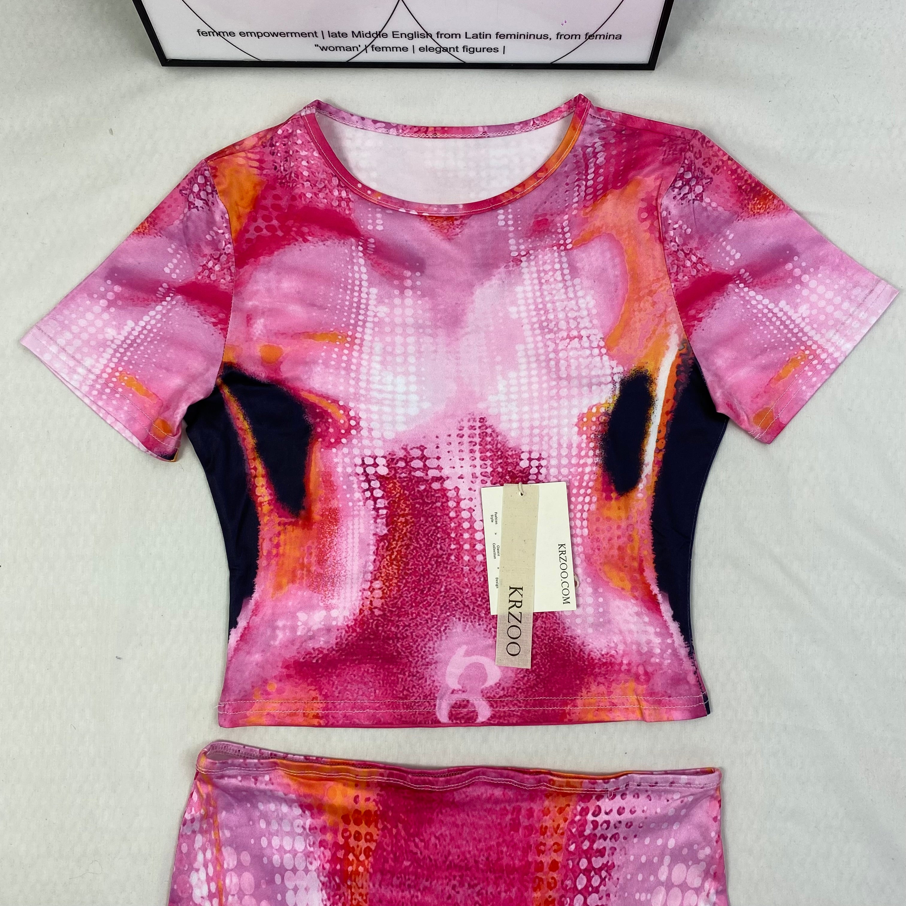 Printed short T-shirt and fitted short skirt set