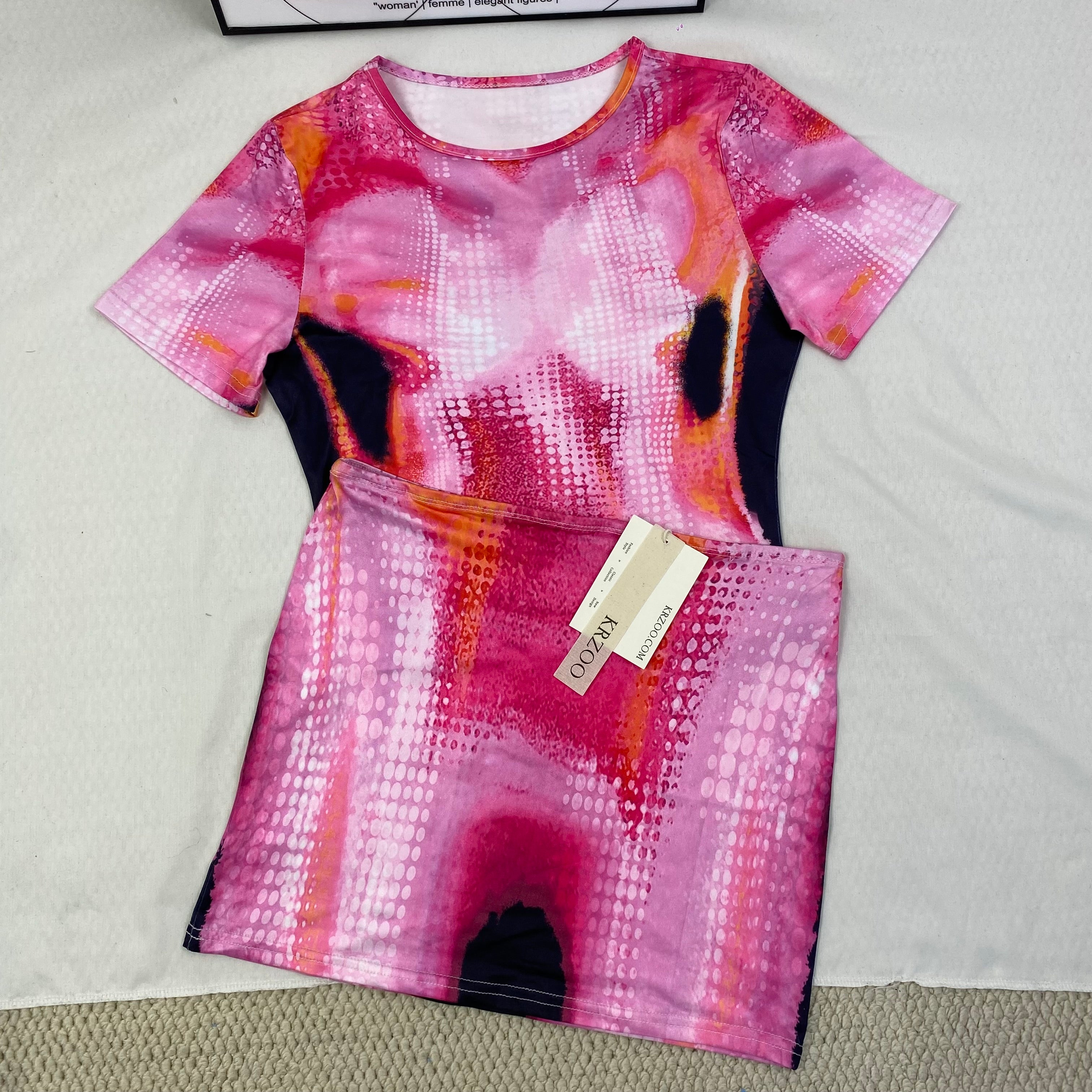 Printed short T-shirt and fitted short skirt set