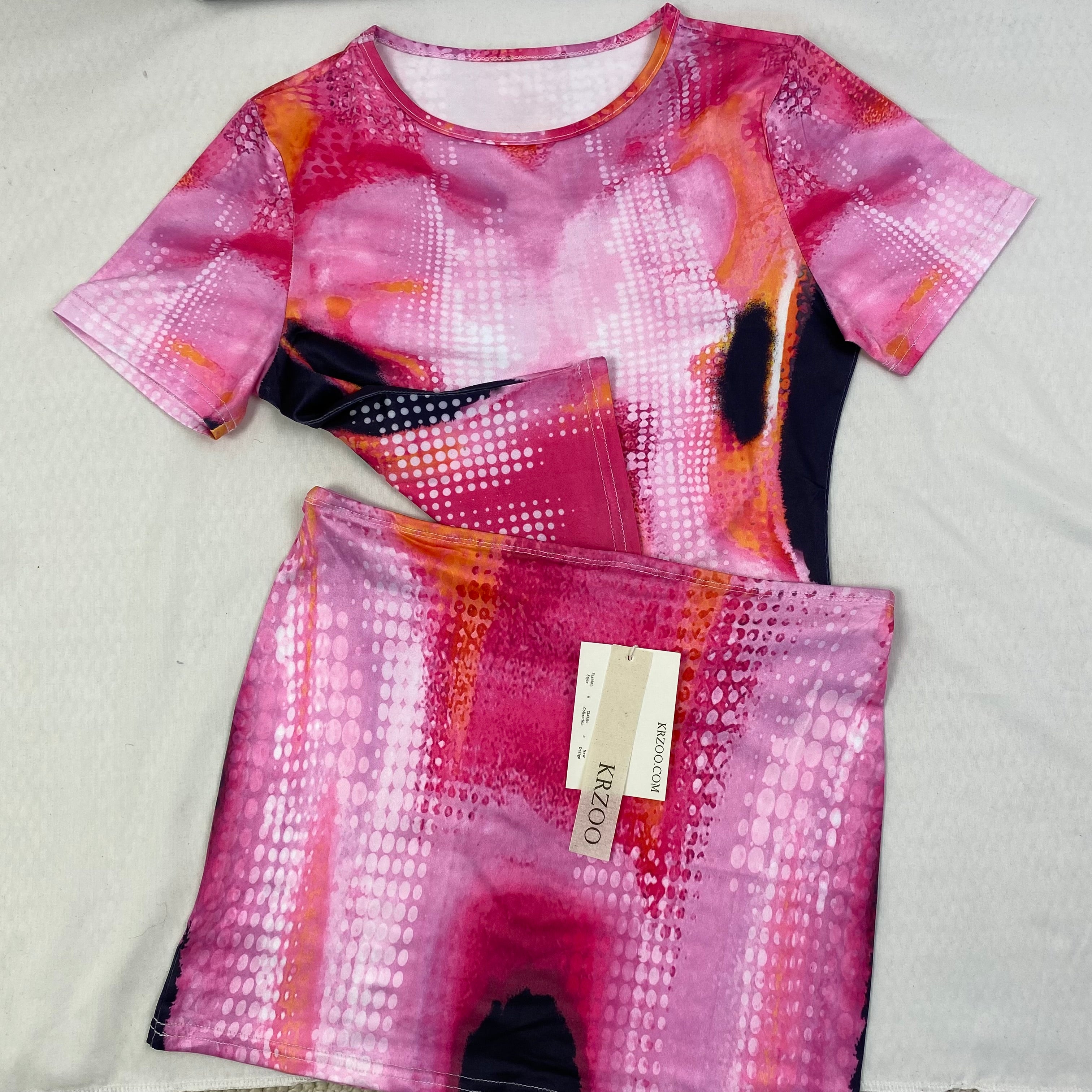 Printed short T-shirt and fitted short skirt set