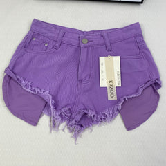 Low-waist denim shorts with exposed pockets