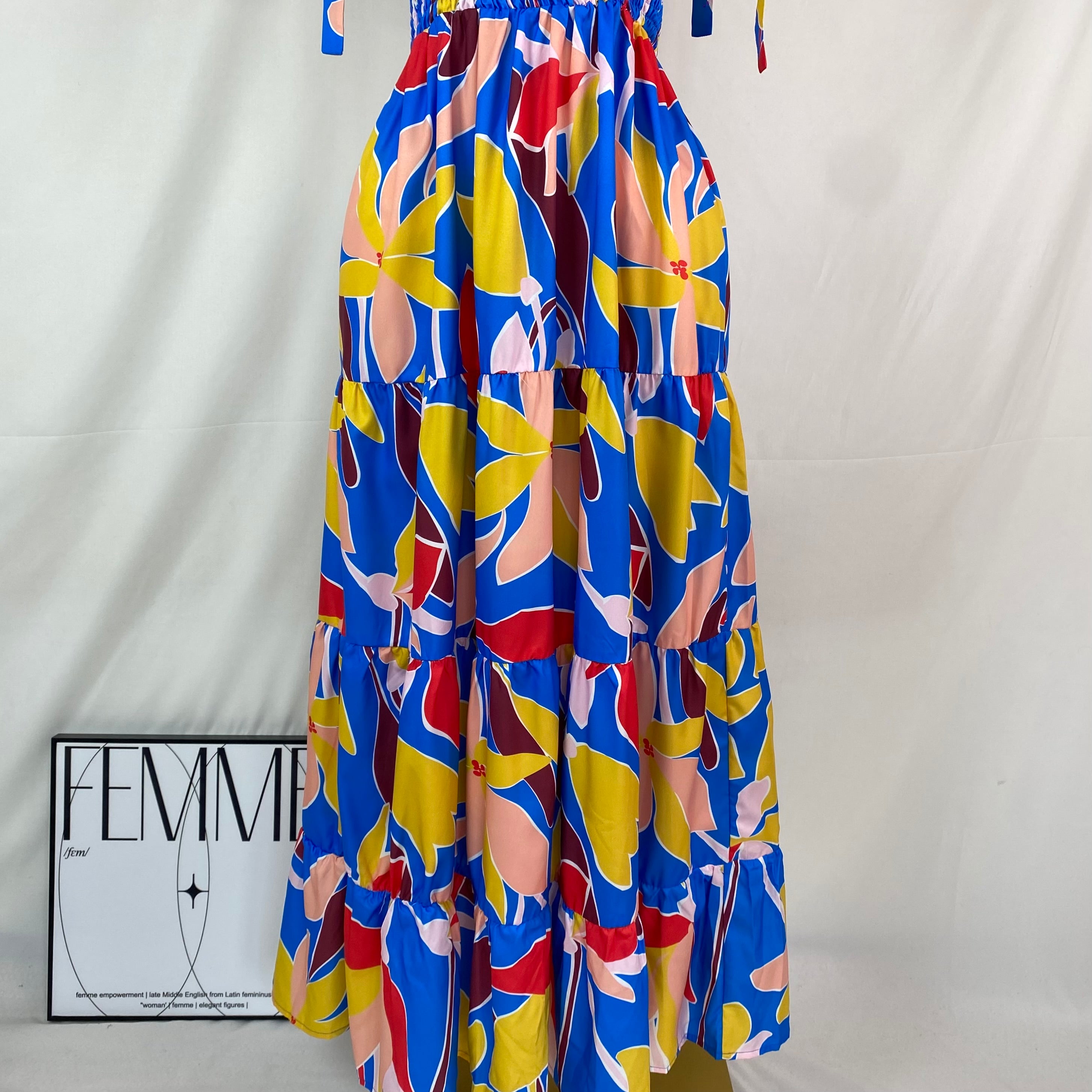 Short-sleeved printed long-sleeved halter dress