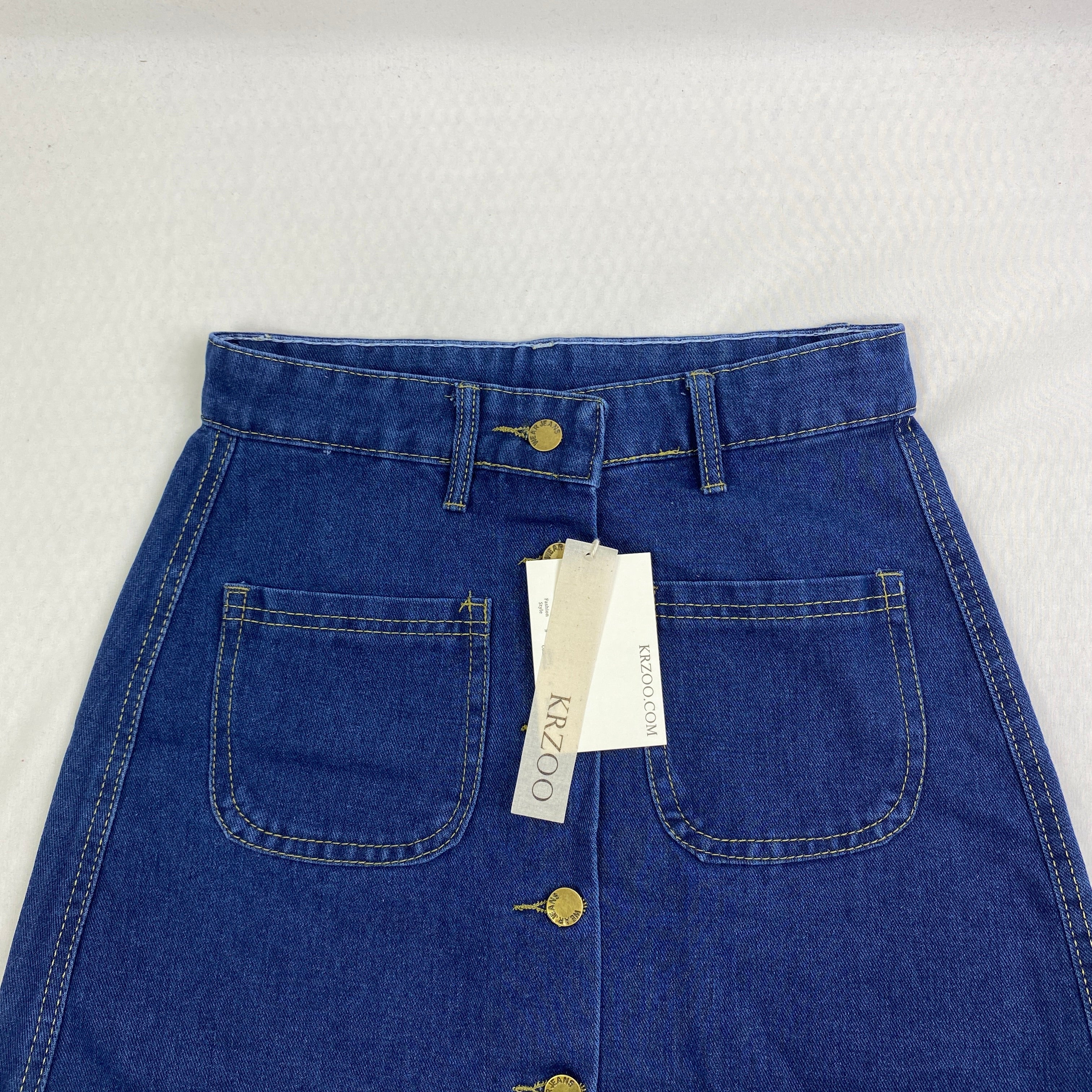 Button-up high-waisted denim skirt