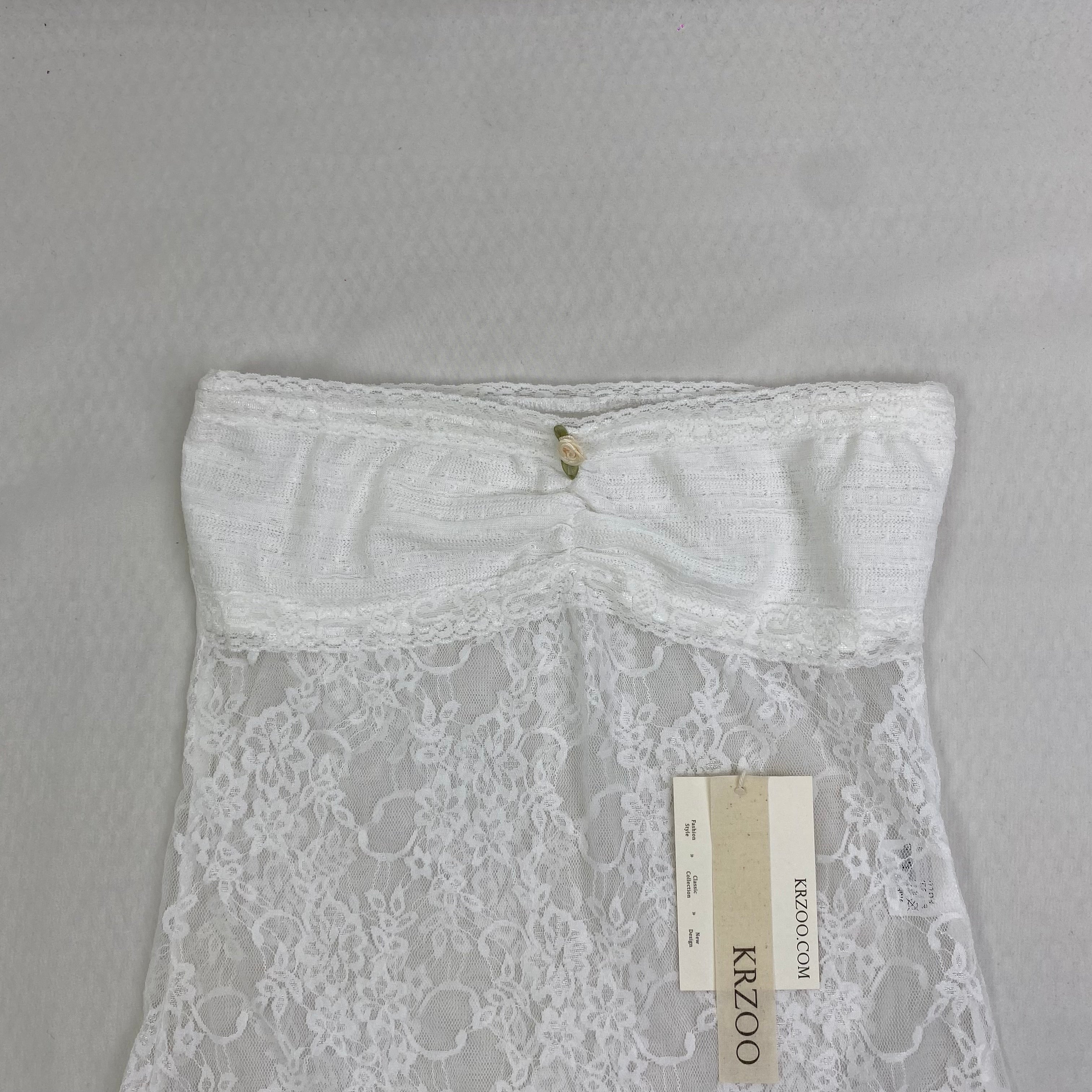 Lace strapless lace-up top with ruffled neckline