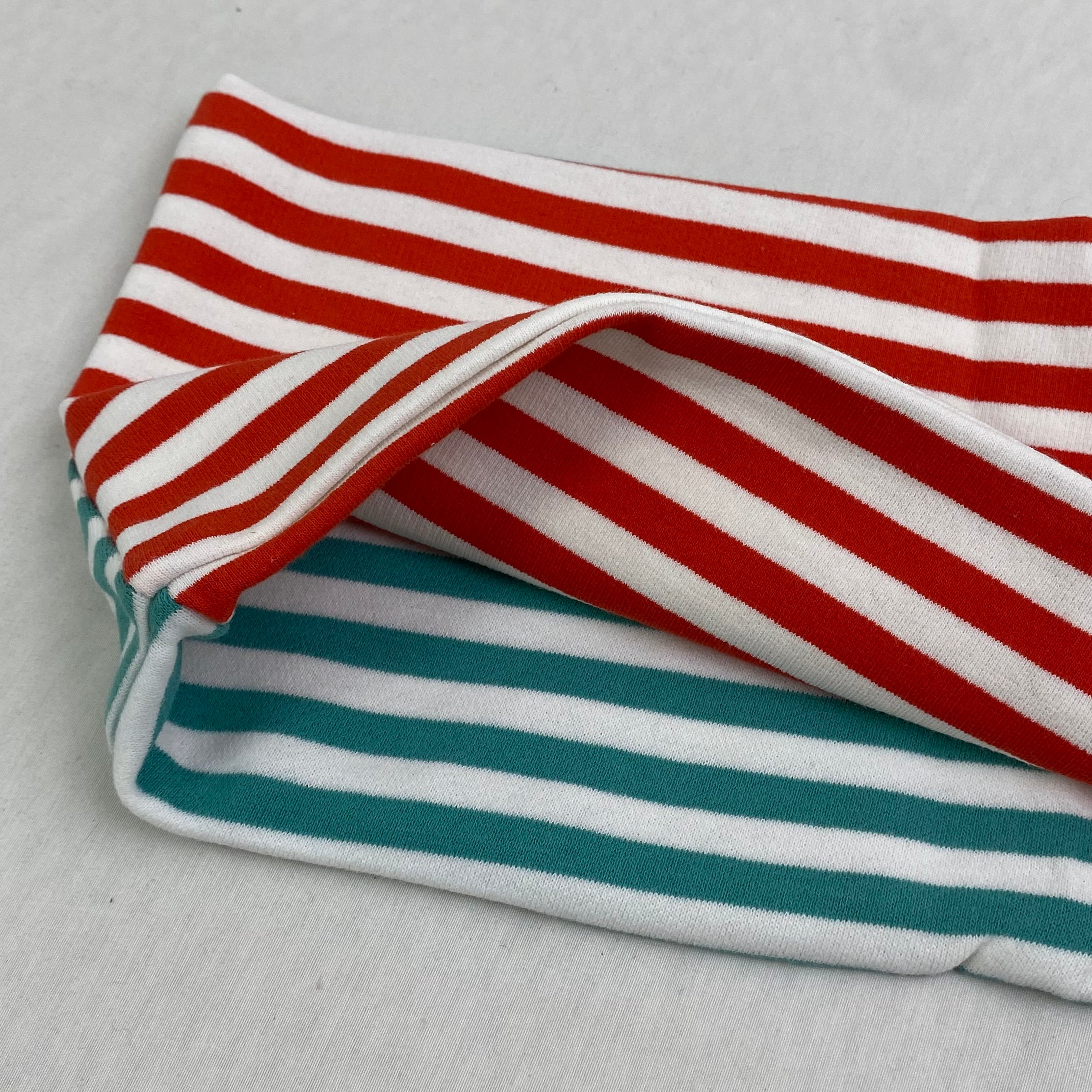 Multi-color plunging striped top