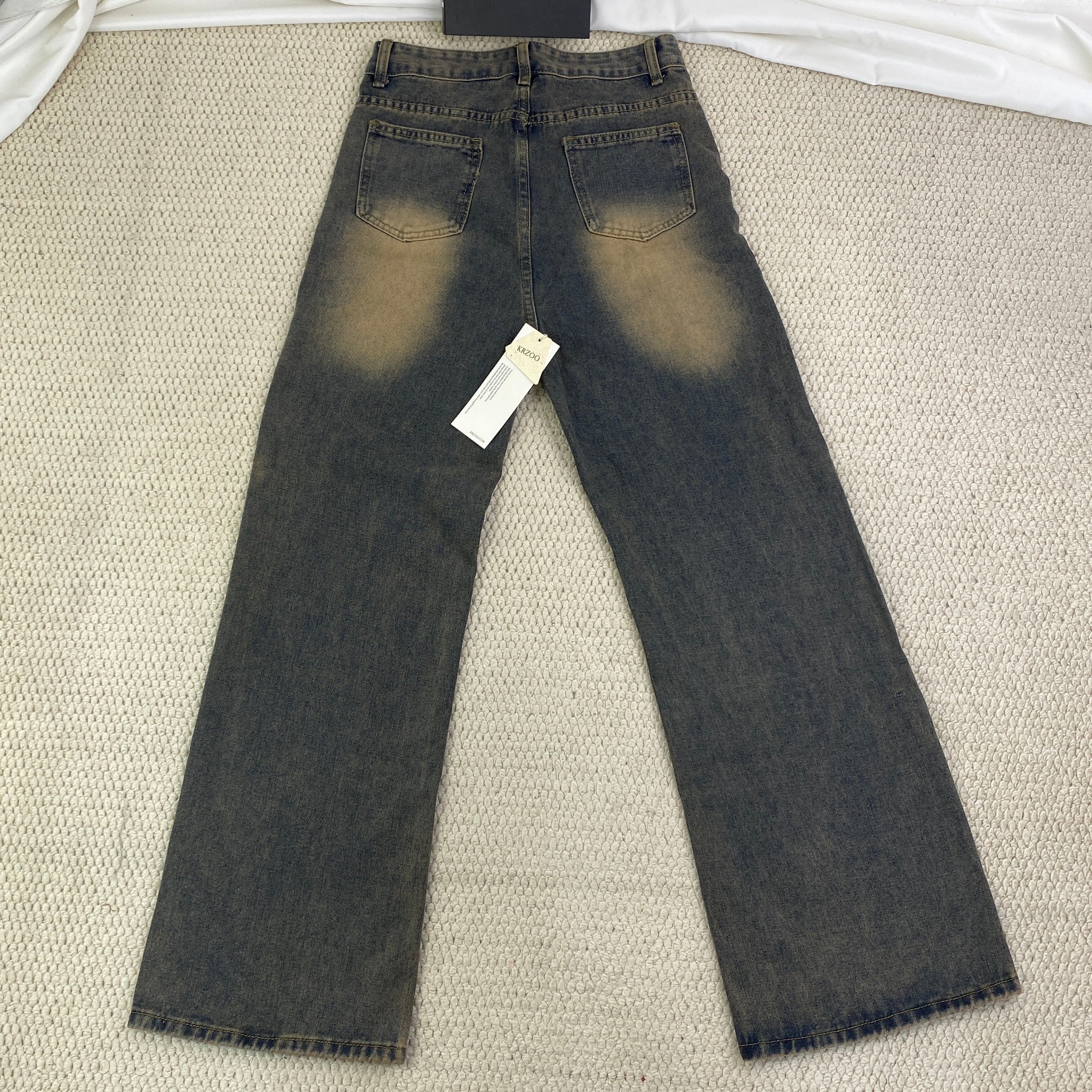Wide-leg, stretchy and loose fit jeans