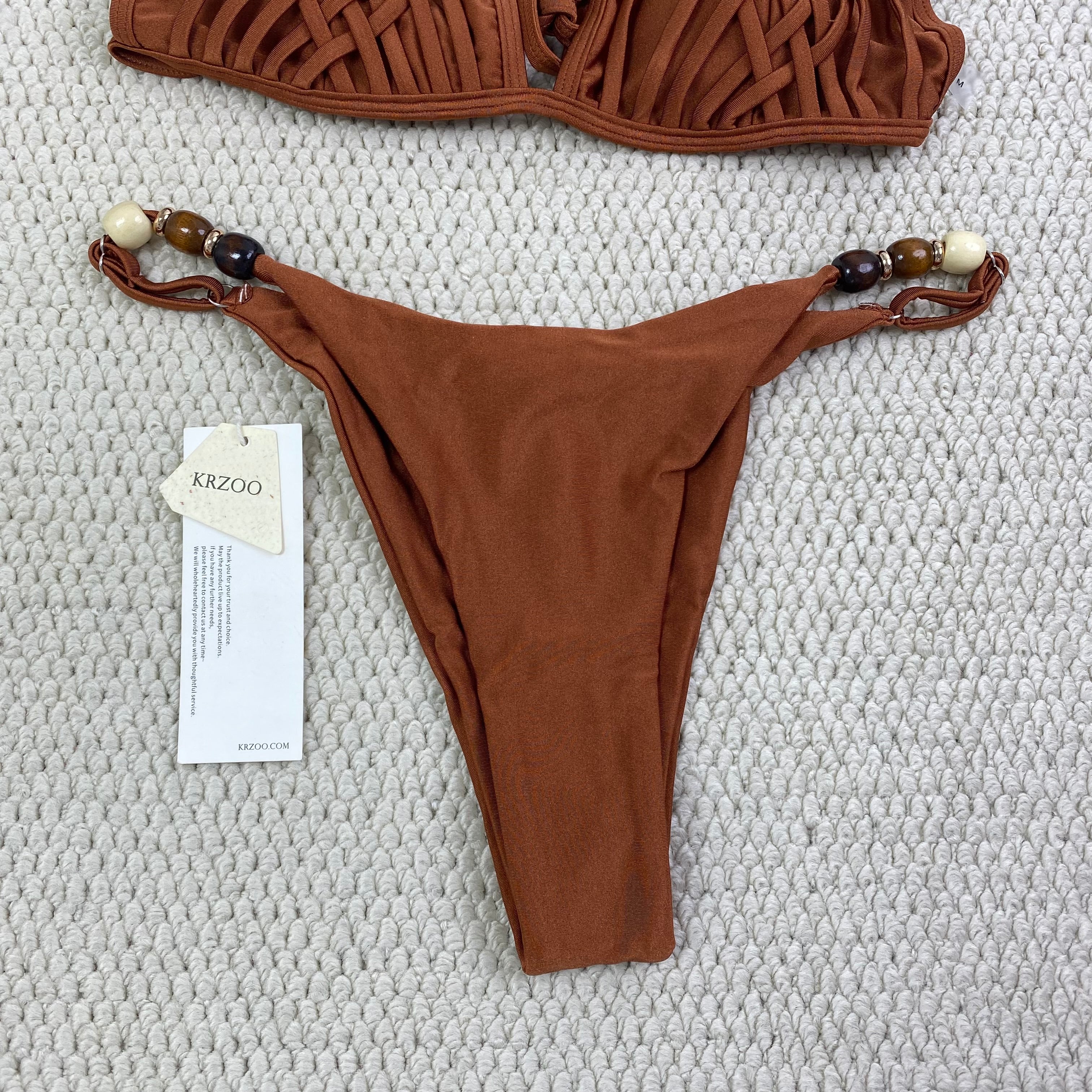 Solid-color one-piece swimsuit