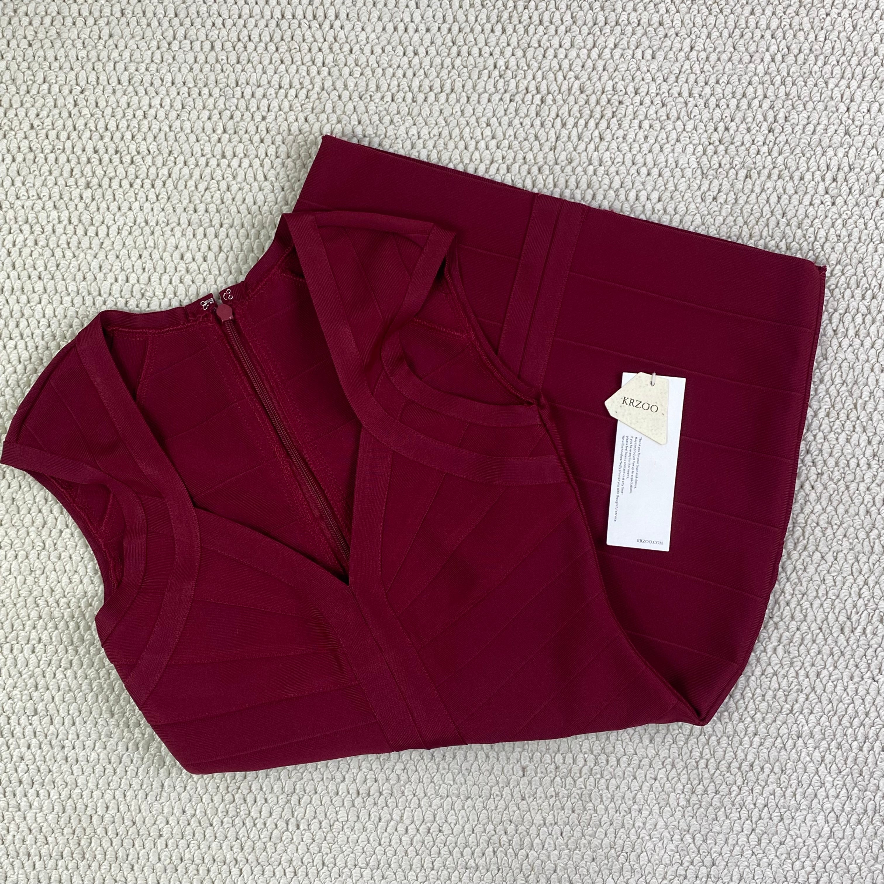 Red wine-colored tight V-neck low-cut dress