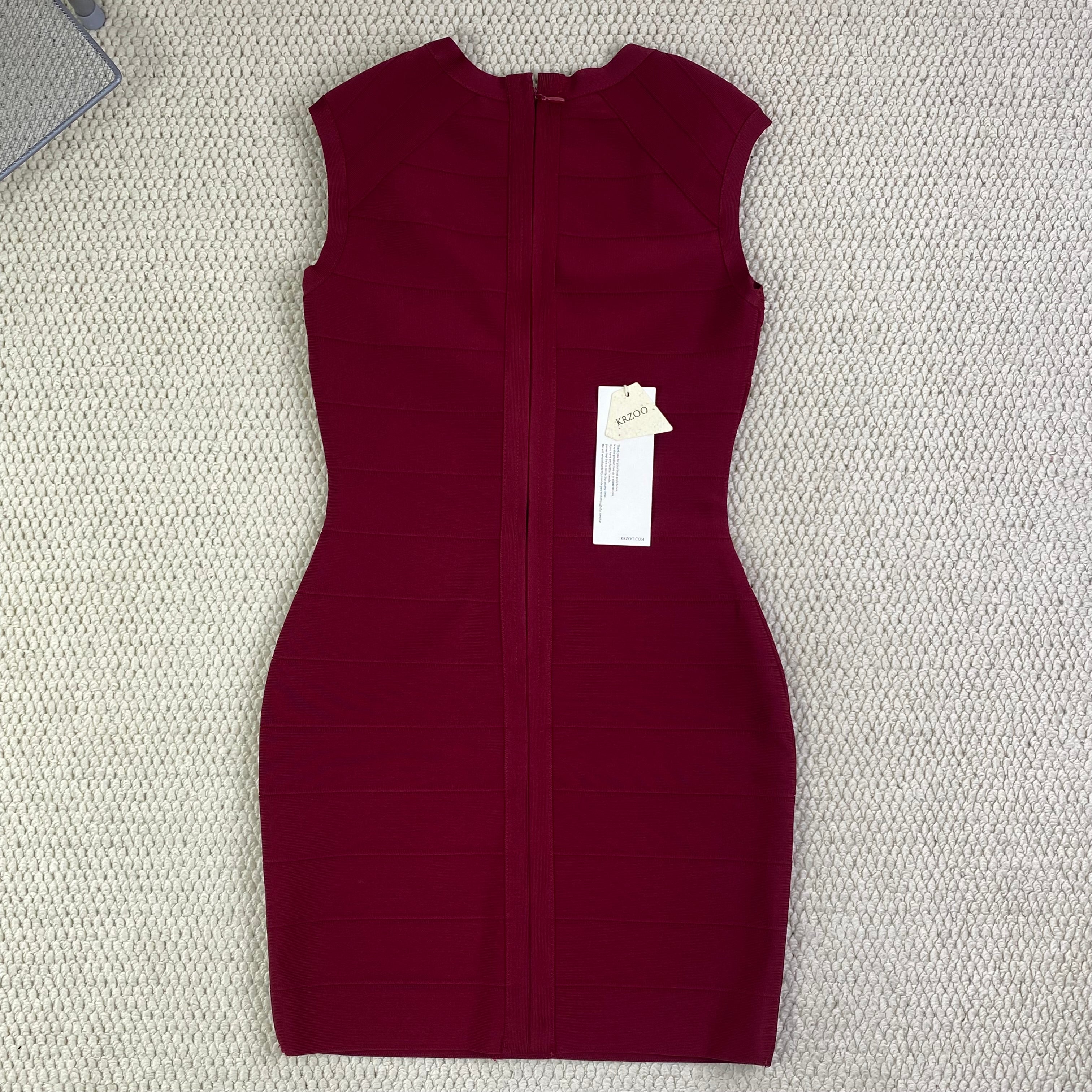 Red wine-colored tight V-neck low-cut dress