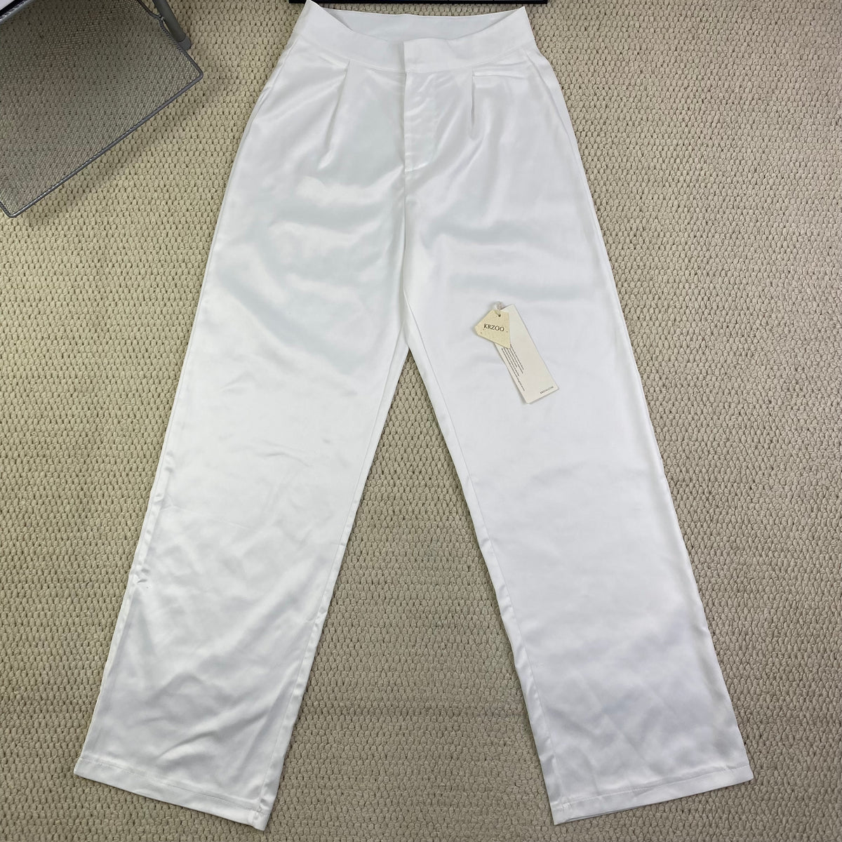 White straight-leg cool pants