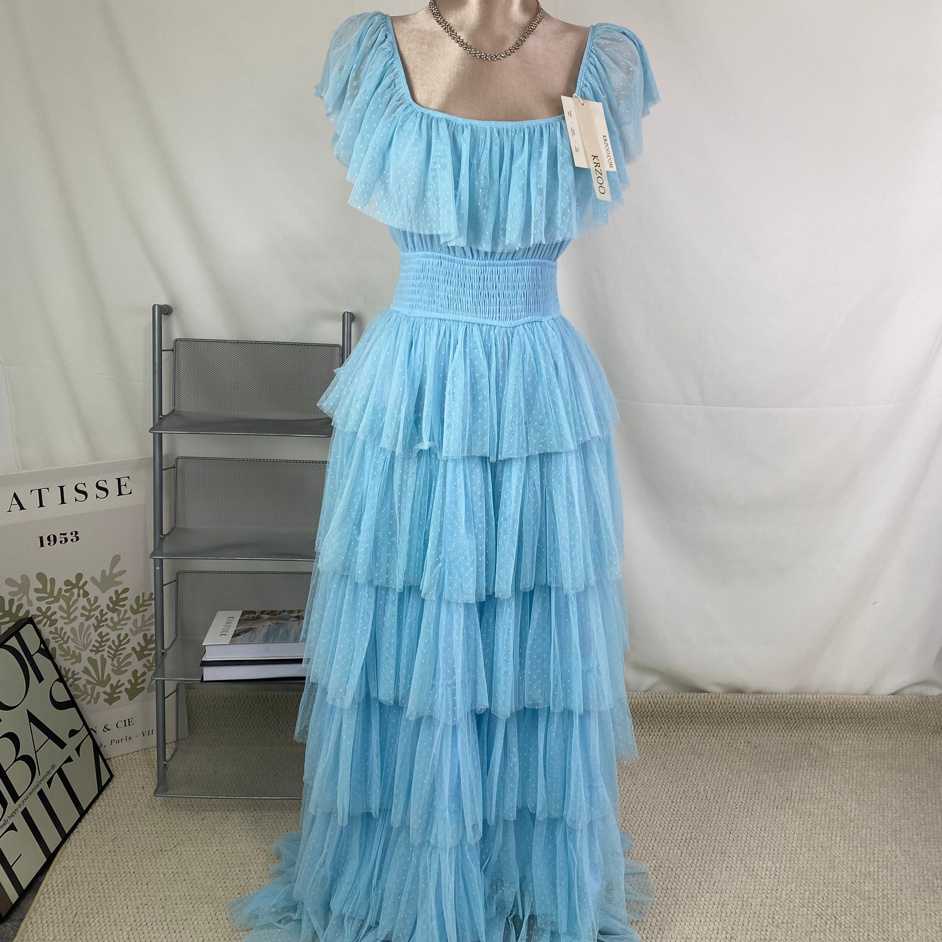 Breathable sleeveless long dress