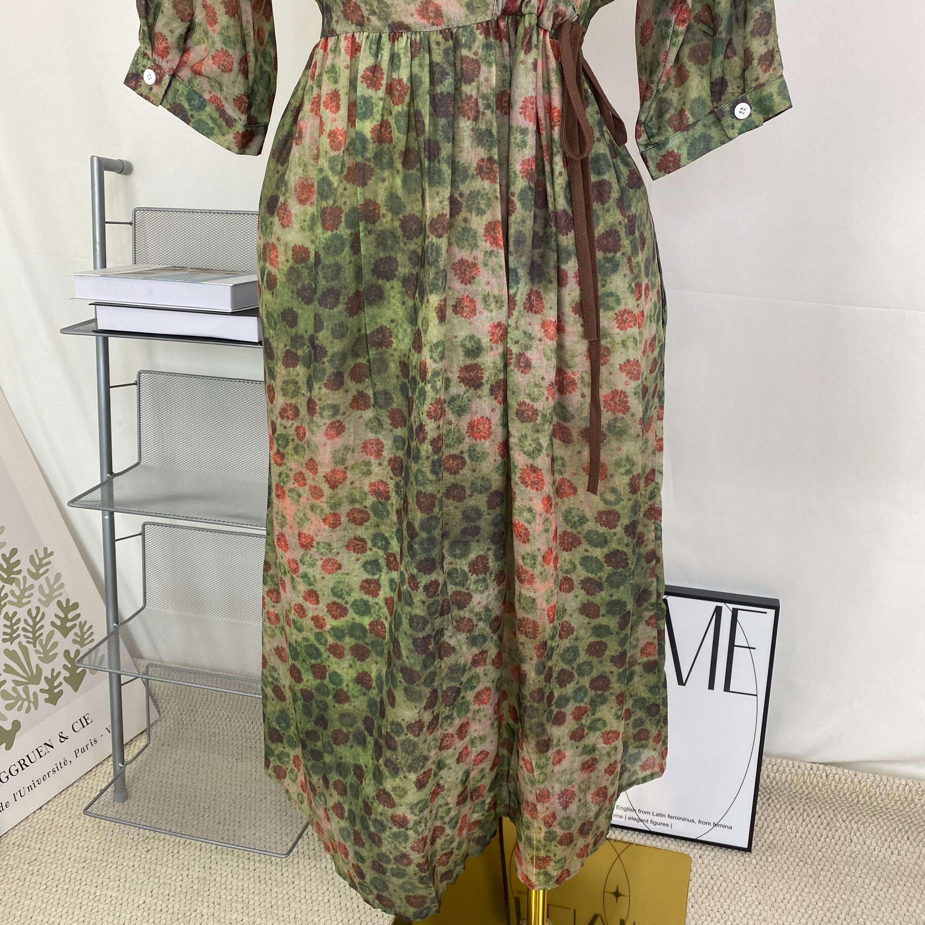 Round-neck flared sleeve leaf-patterned dress