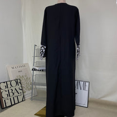 Embroidered dress with belt