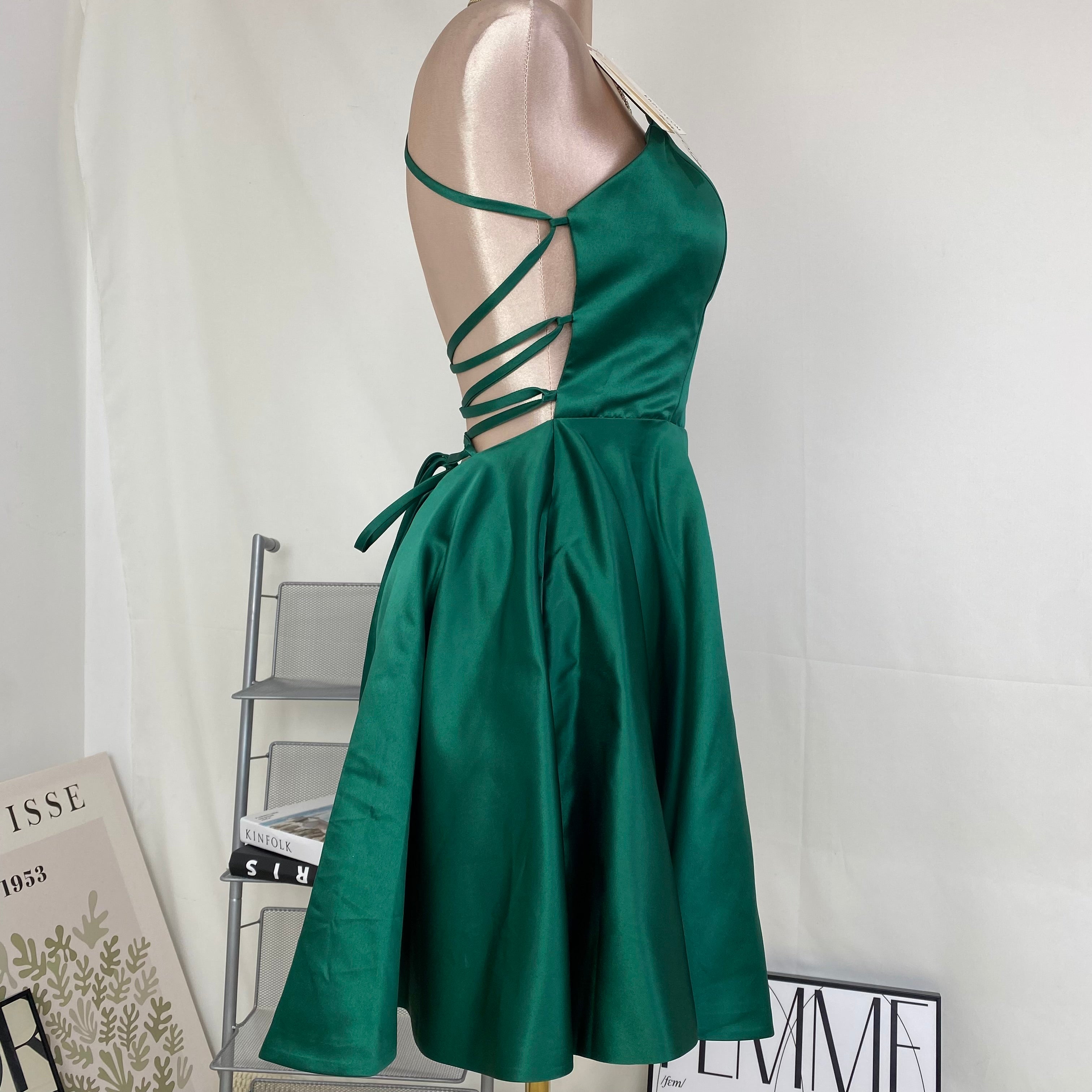 A-line party dress with a sleeveless and mini style