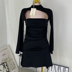 Openwork trumpet-shaped pleated dress
