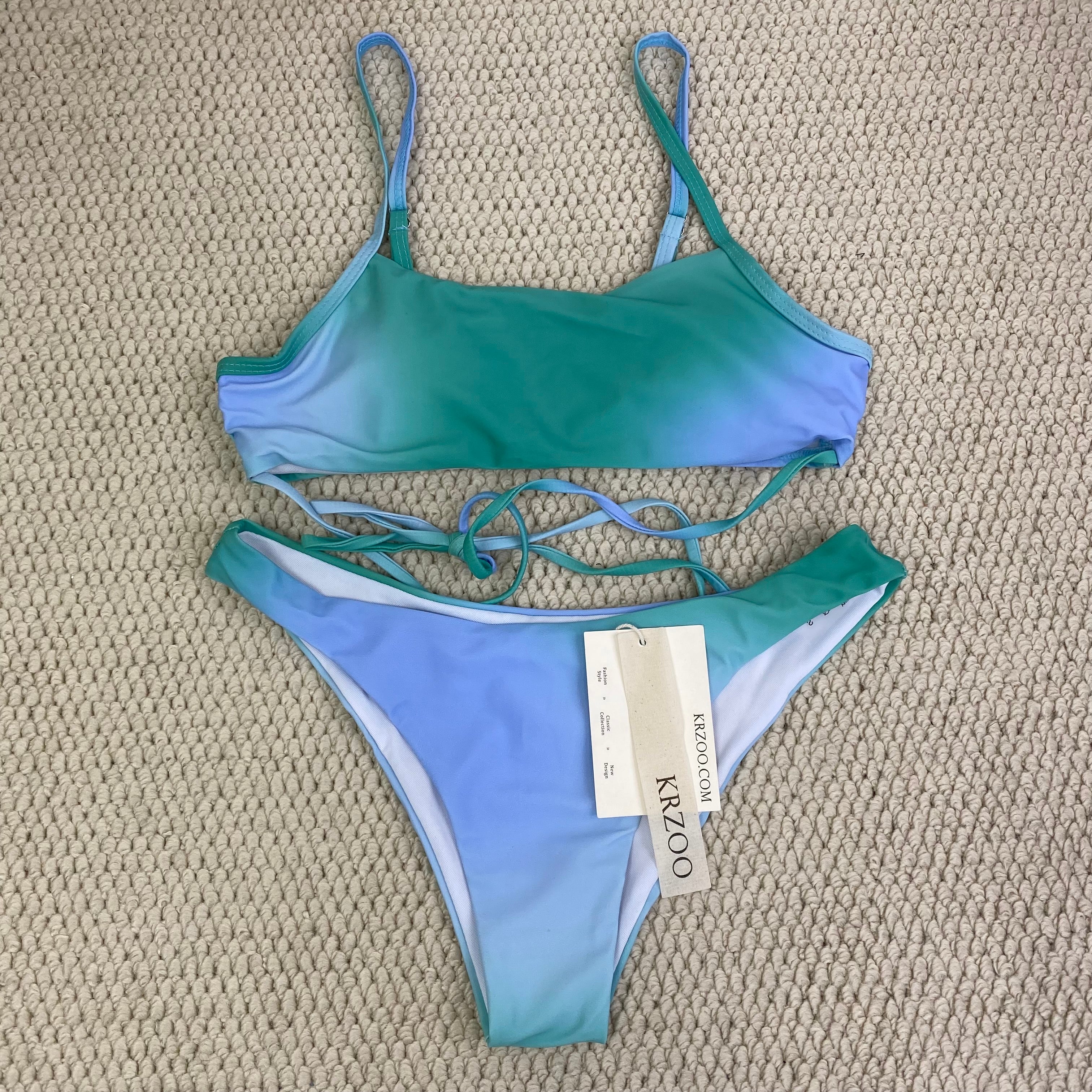 Separate three-piece swimming suit