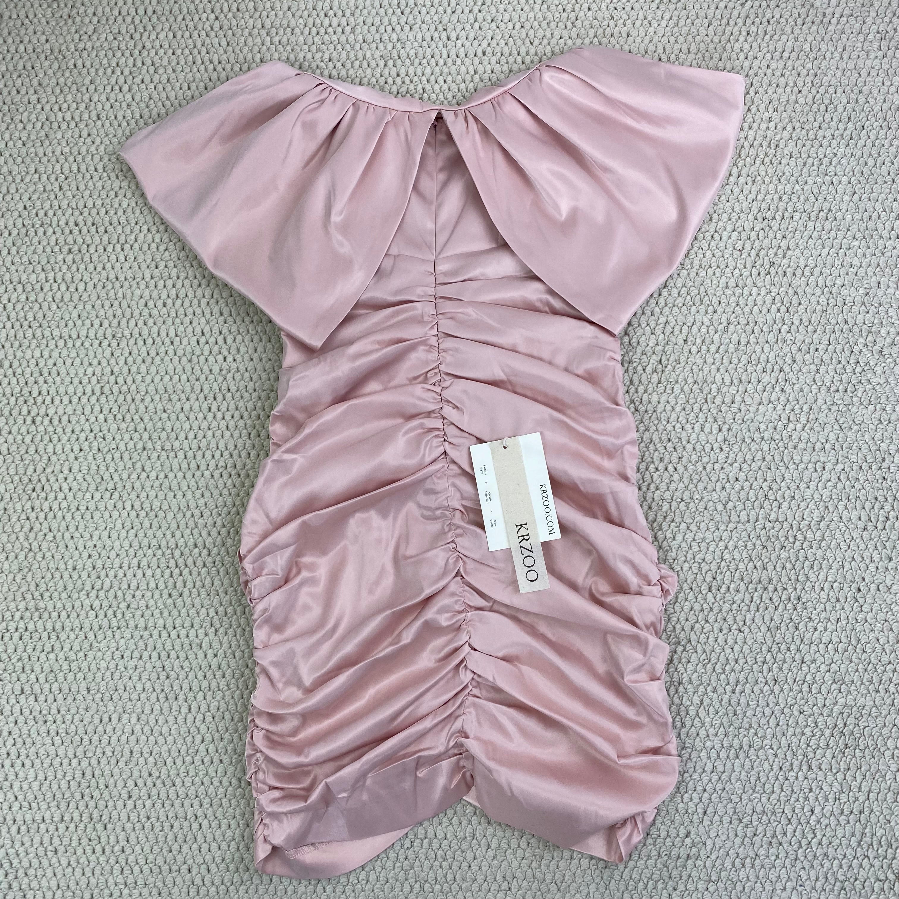 Strapless pleated fishbone dress with dress