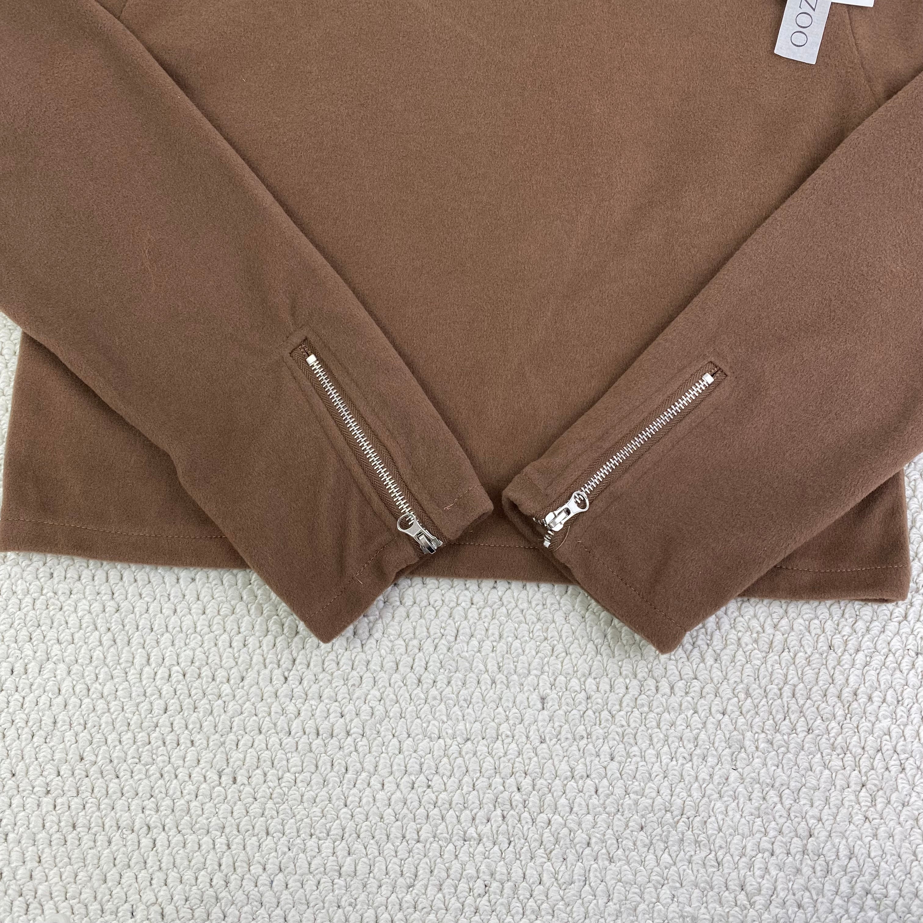 Collared multiple-zipper short coat