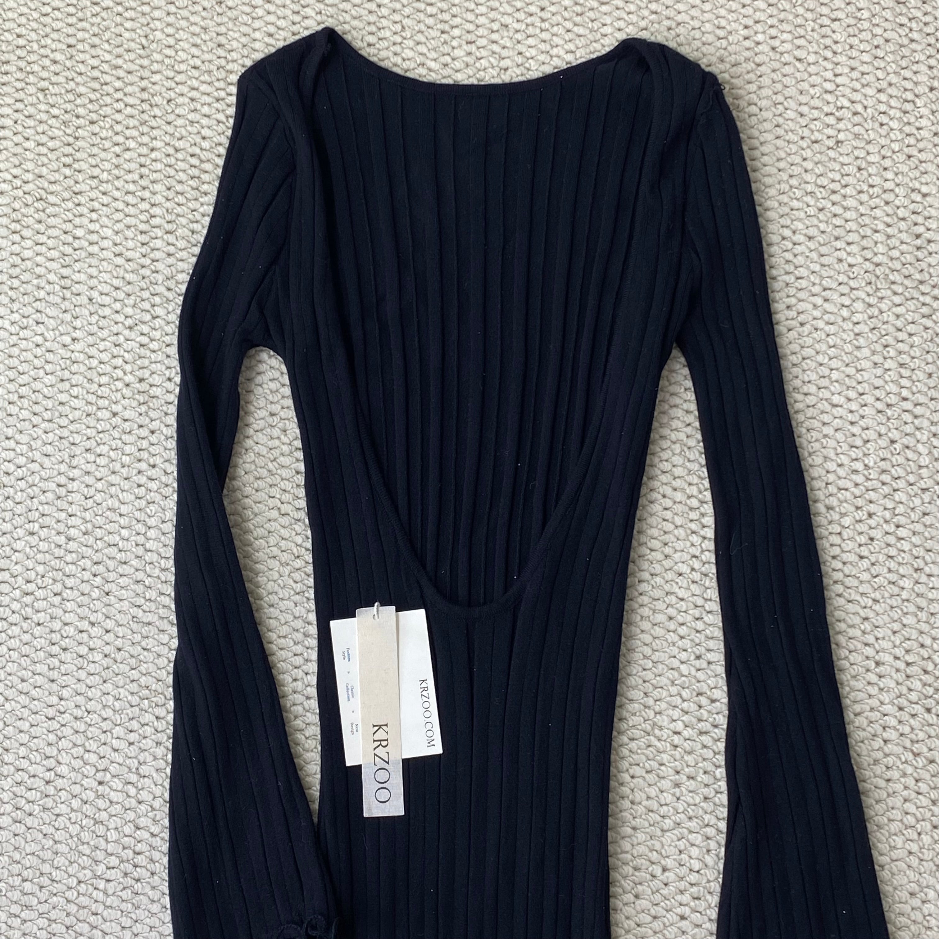 Ruffled-edge off-the-shoulder knitted long dress