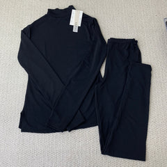 Base layer shirt and long-sleeved T-shirt set