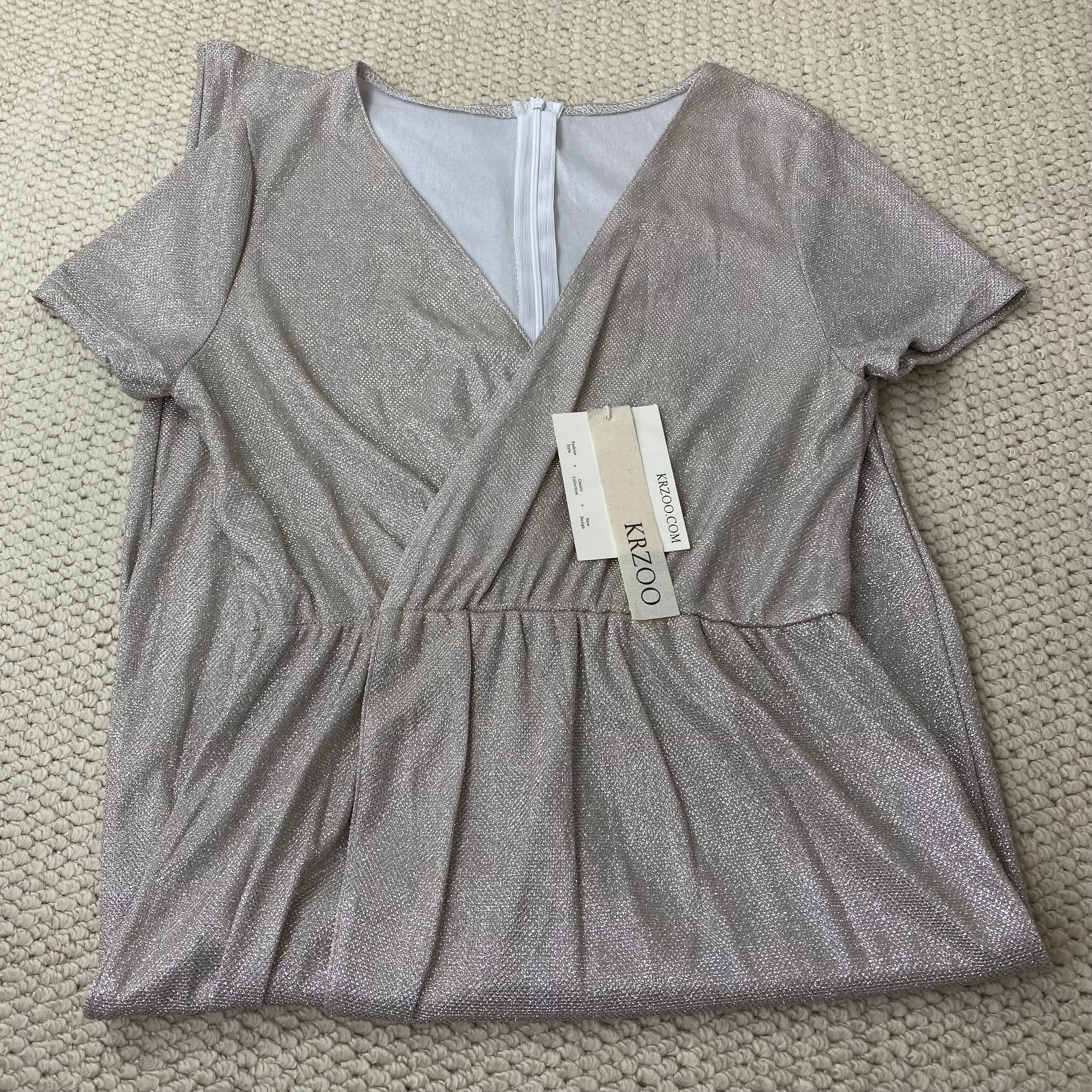 Gold-stamped V-neck slit dress