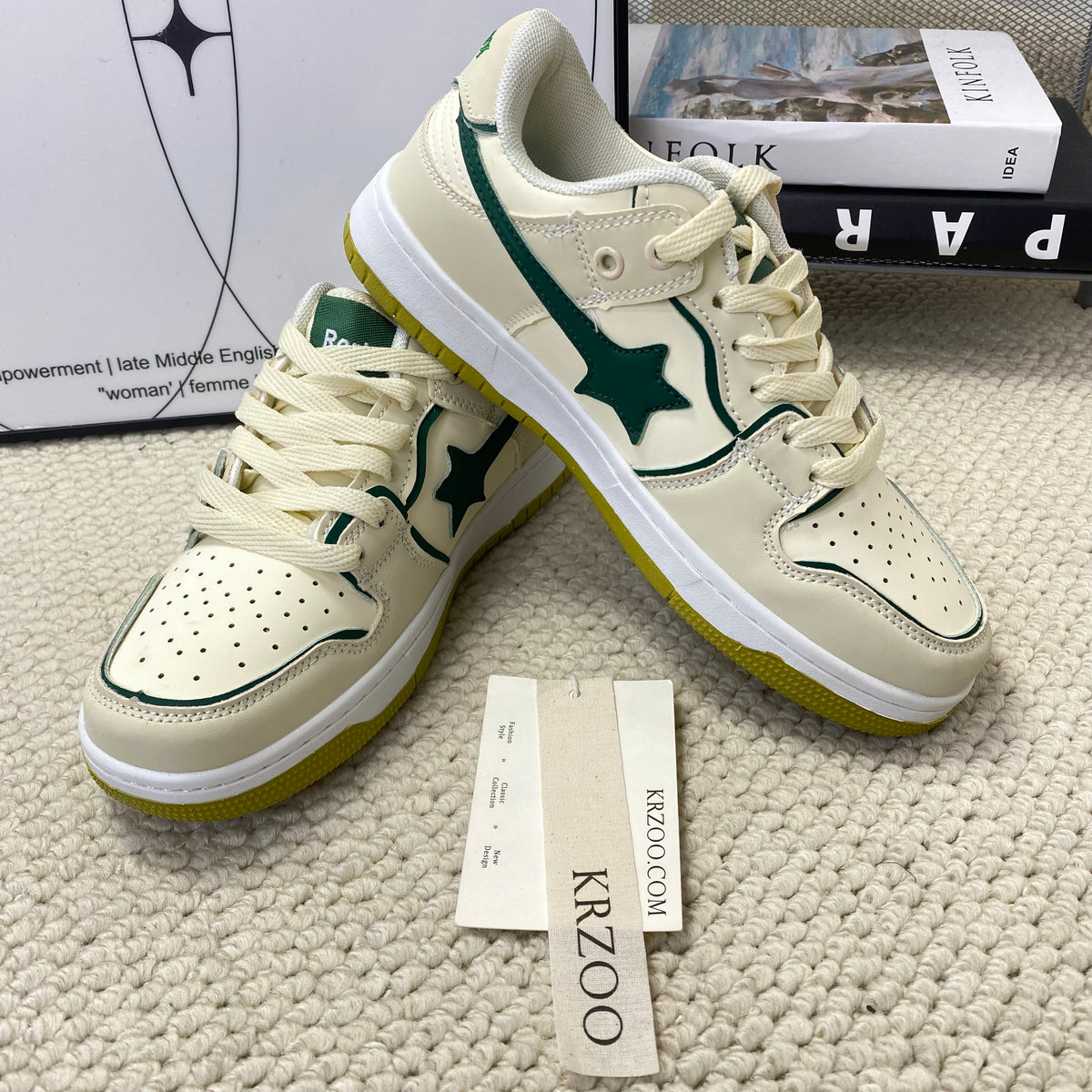 Casual shoes and versatile sneakers