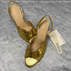 Beaded petal-shaped scale high-heeled shoes