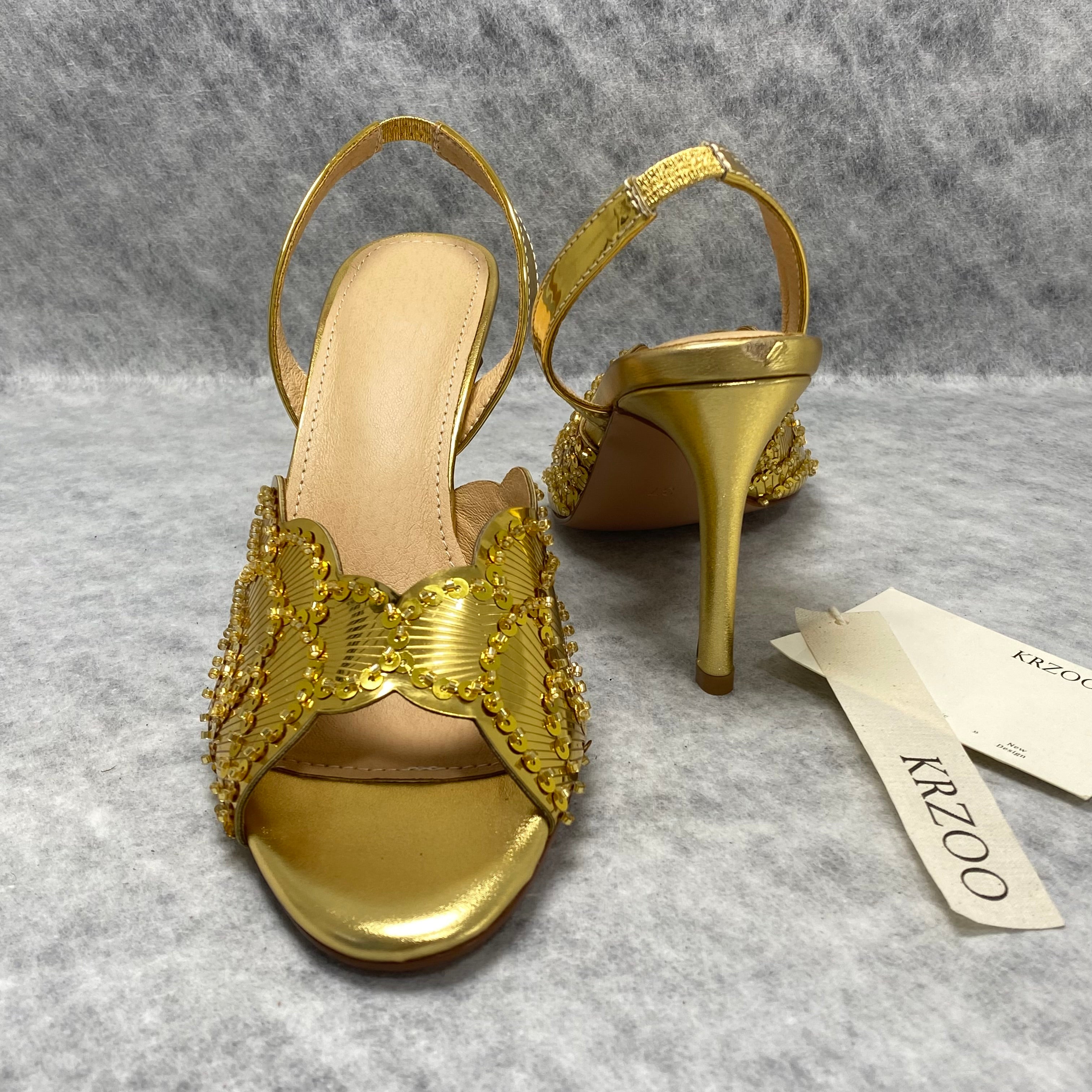 Beaded petal-shaped scale high-heeled shoes