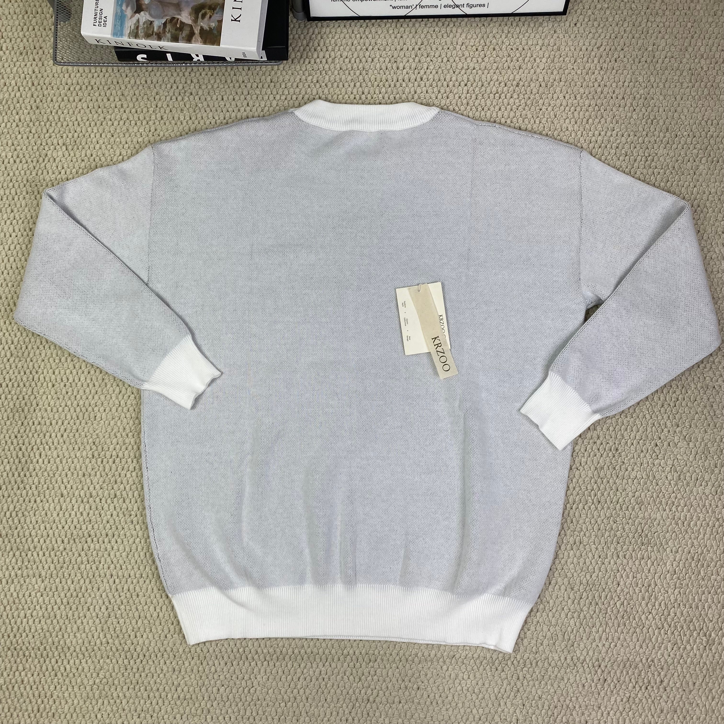 Round-neck printed long-sleeved sweater