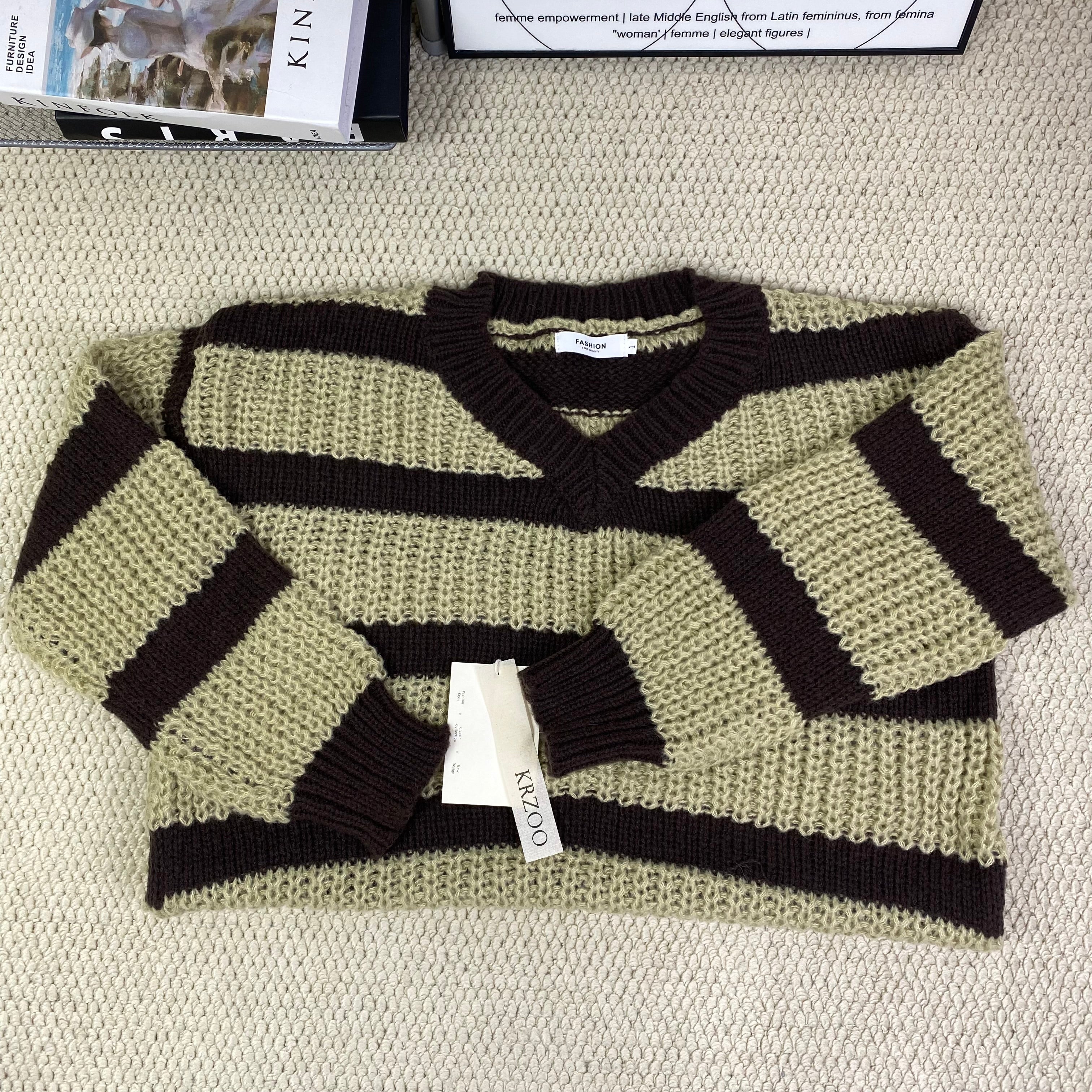 Lazy and retro long-sleeved striped sweater