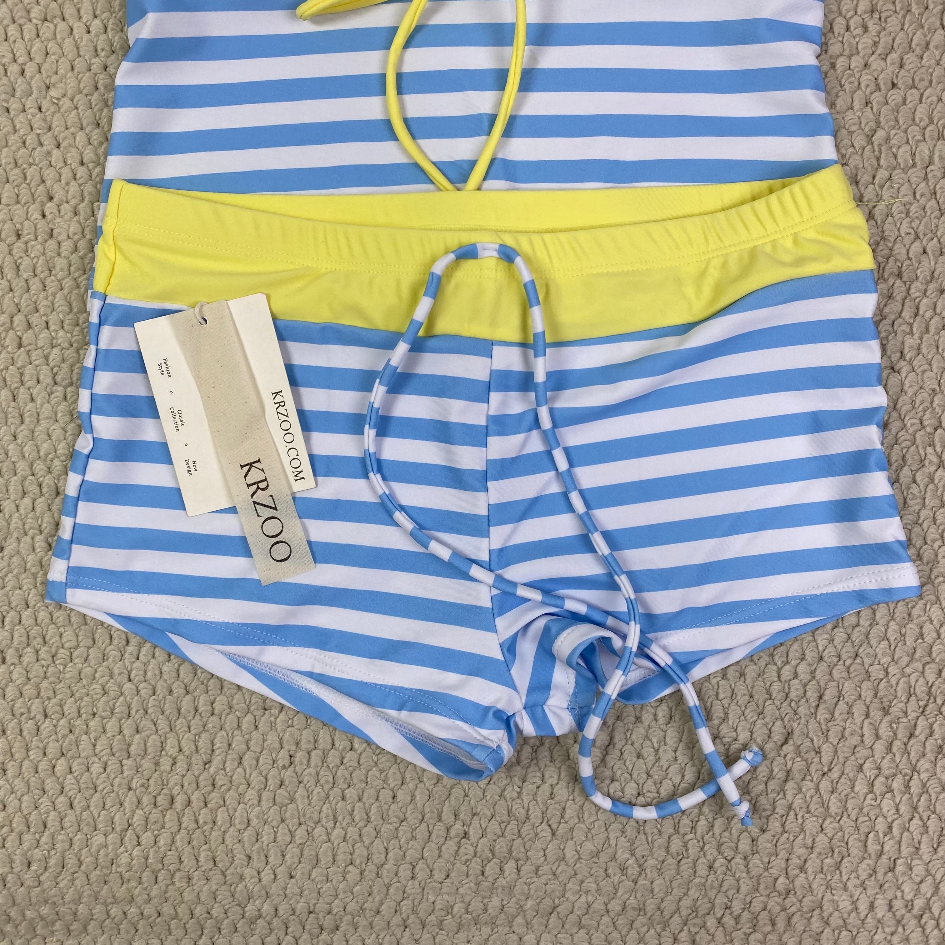 Dot pattern swimsuit two-piece set