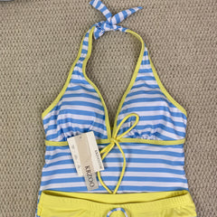 Dot pattern swimsuit two-piece set