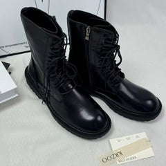 Martin ankle boot with thin high heels and laces