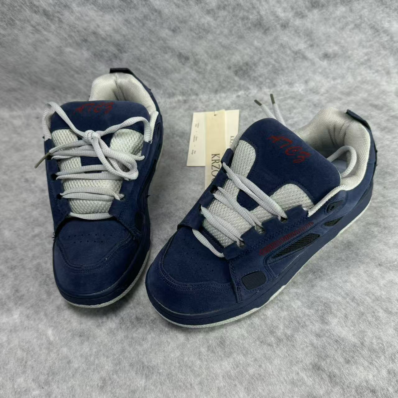 Leather platform casual sneakers