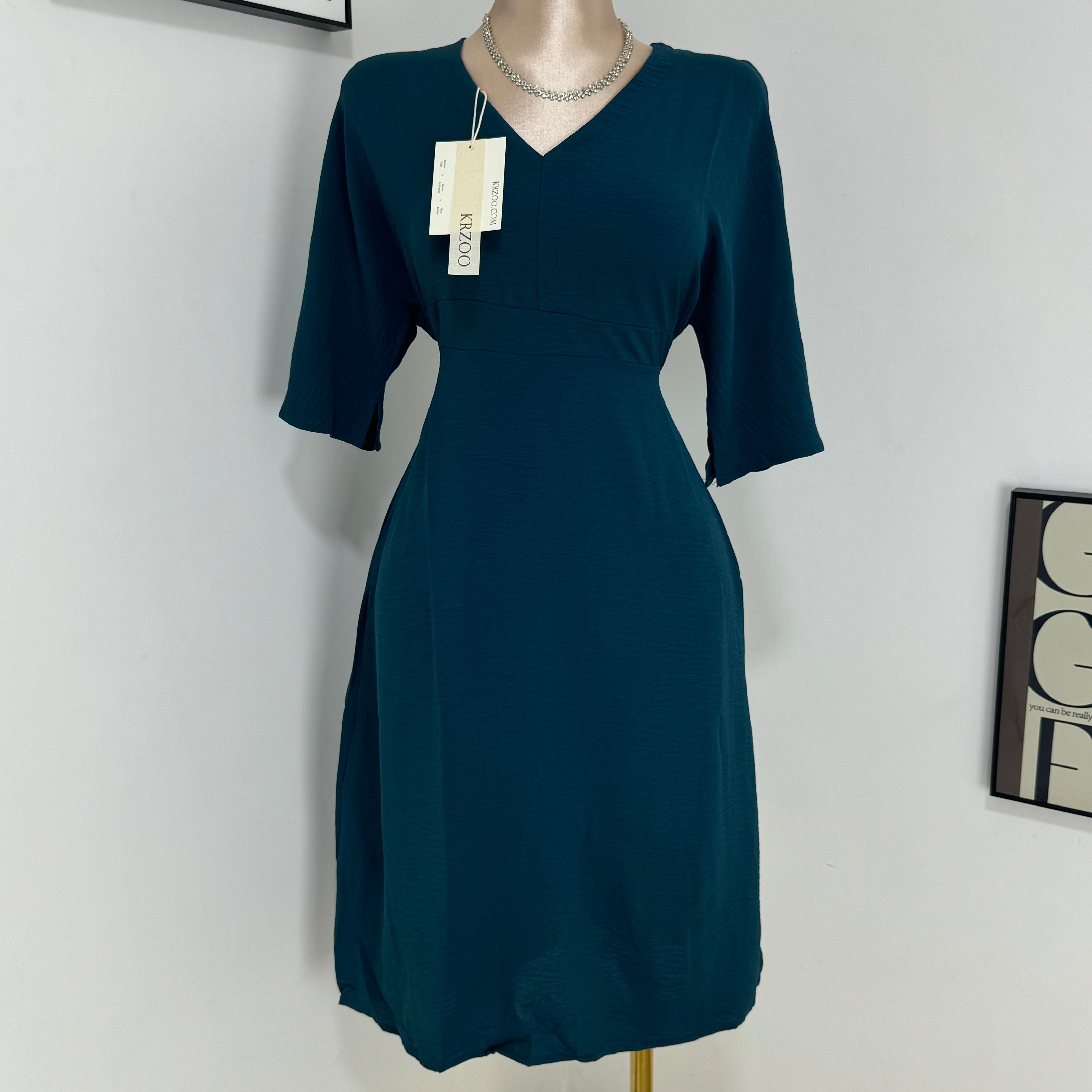 V-neck loose cotton and linen short dress