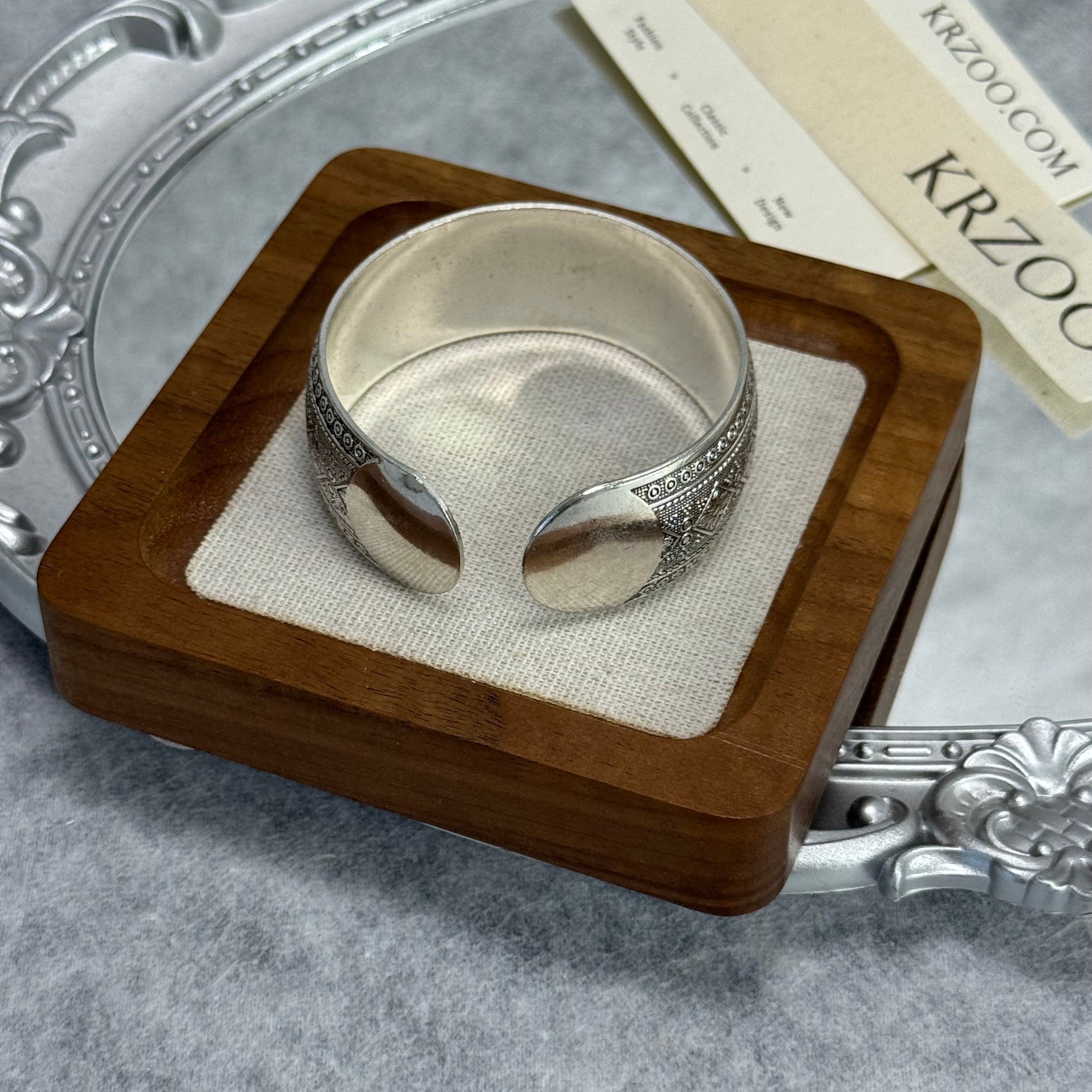 Ancient handcrafted engraved bracelet