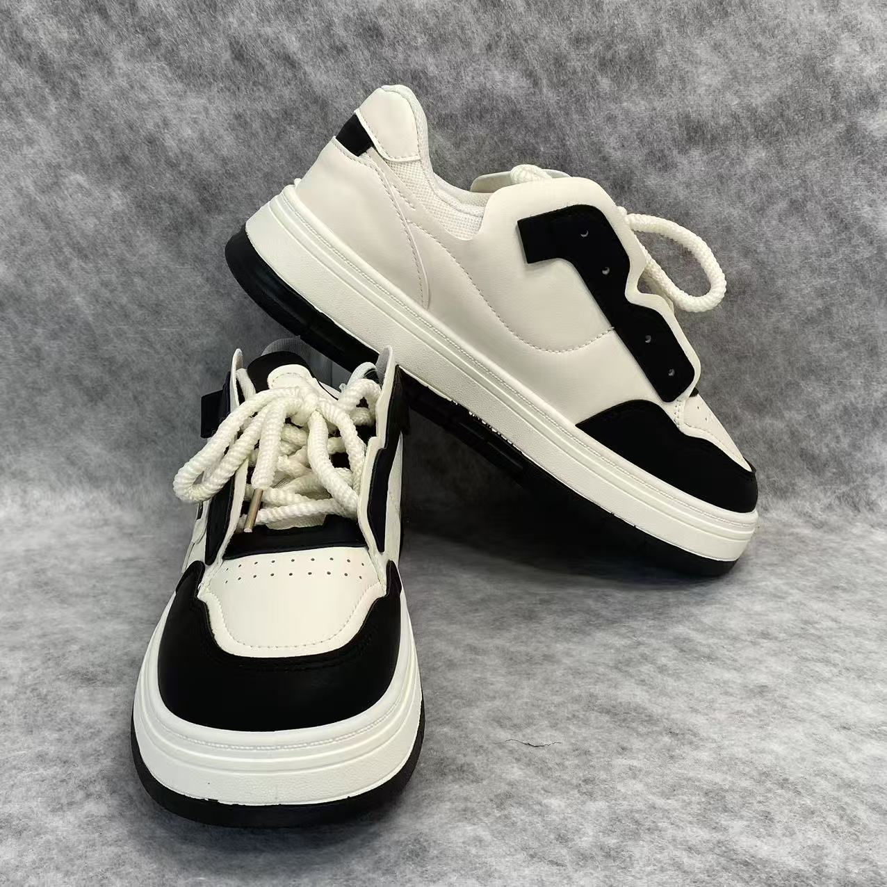Thick-soled casual sports sneakers