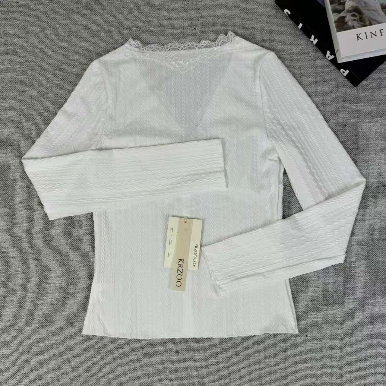 Lace V-neck base top