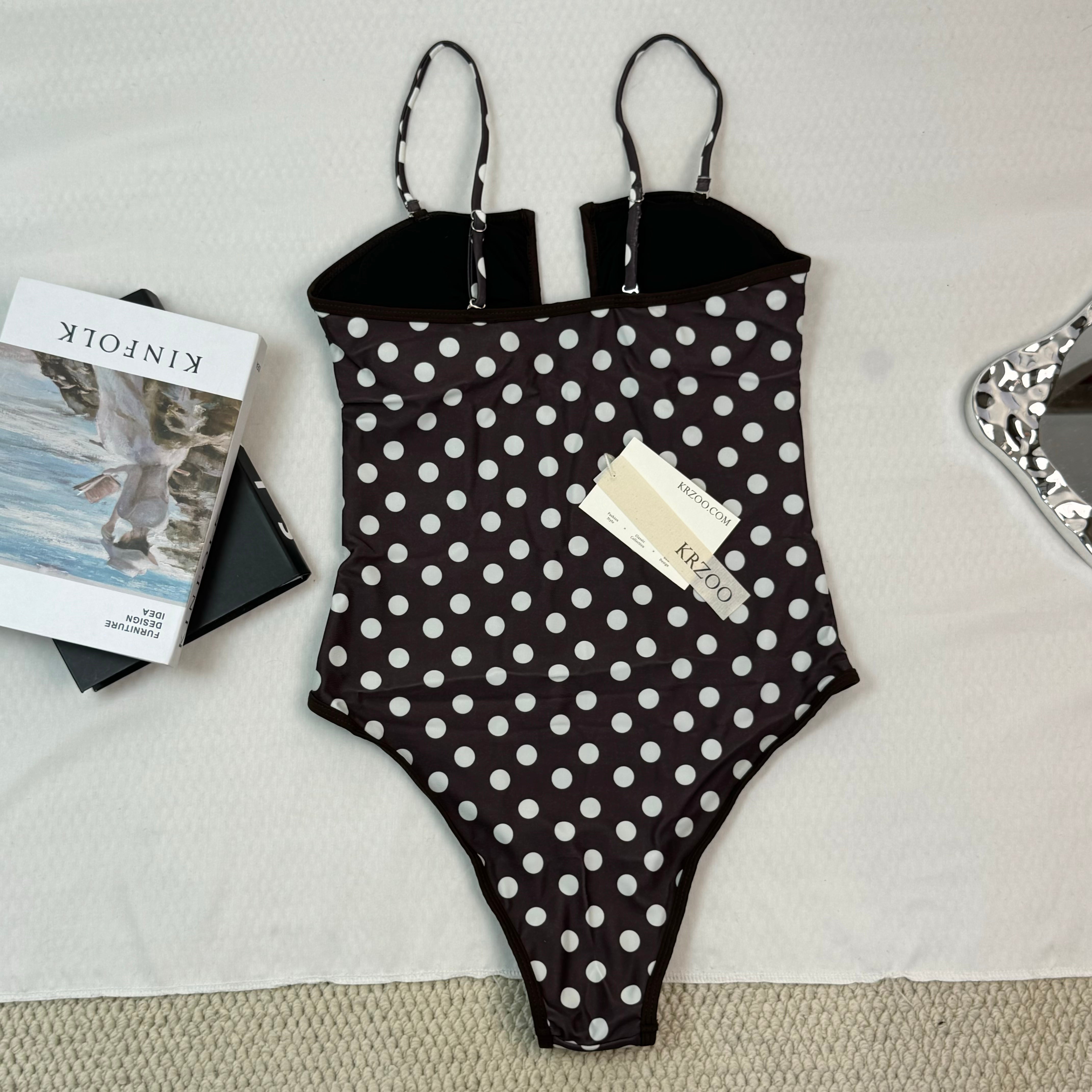 Dot pattern U-neck one-piece swimming suit