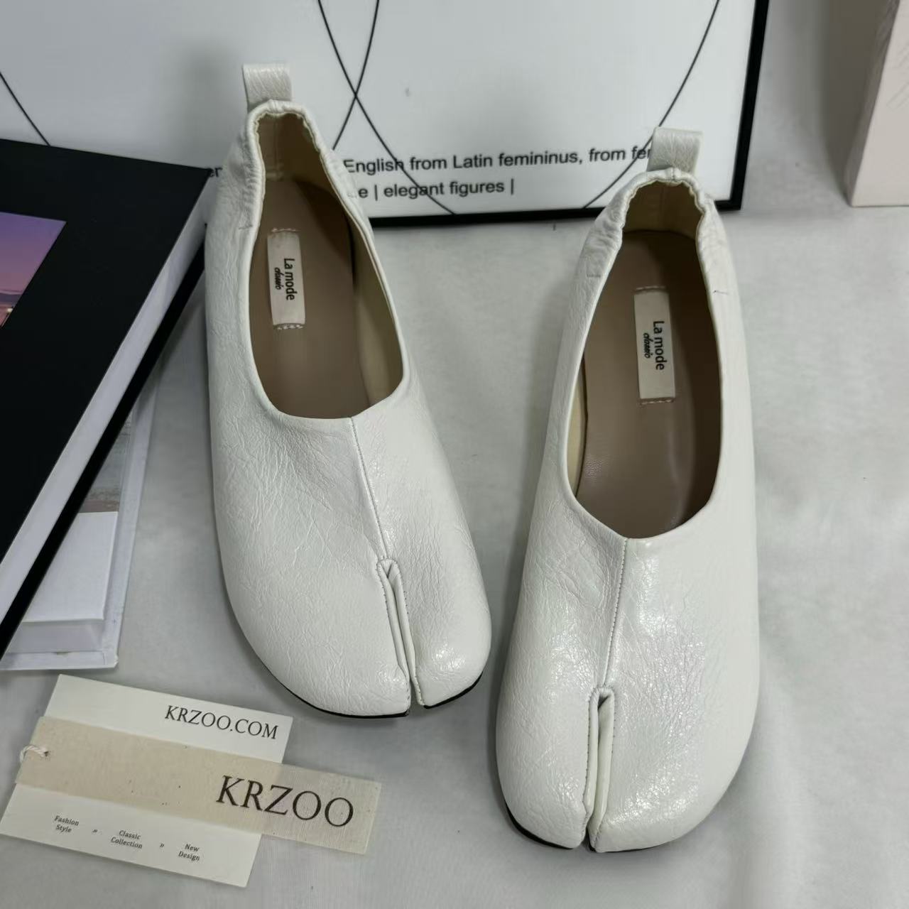 Retro Split-Toe Chunky Heeled Loafers
