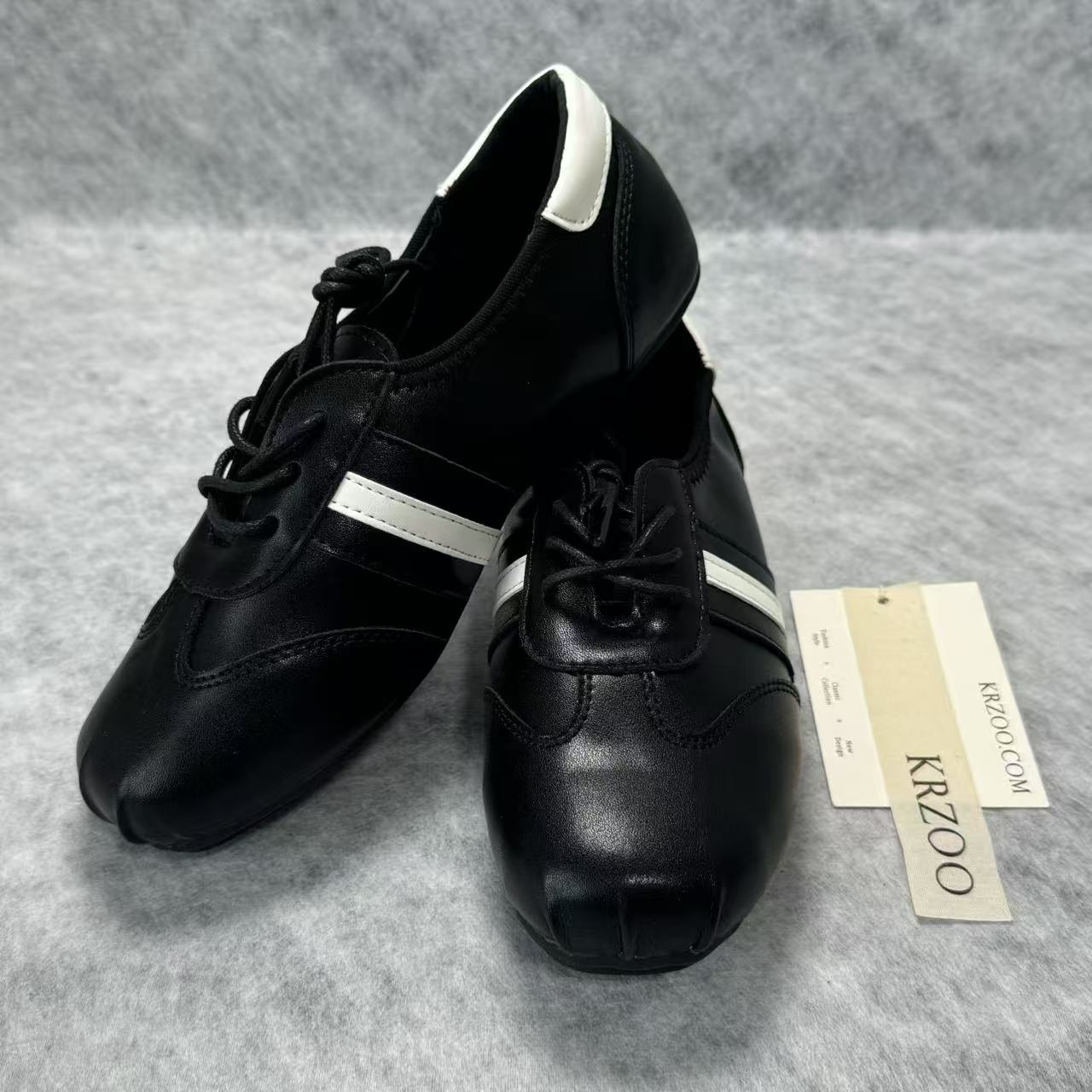 Retro square-top lace-up British style
