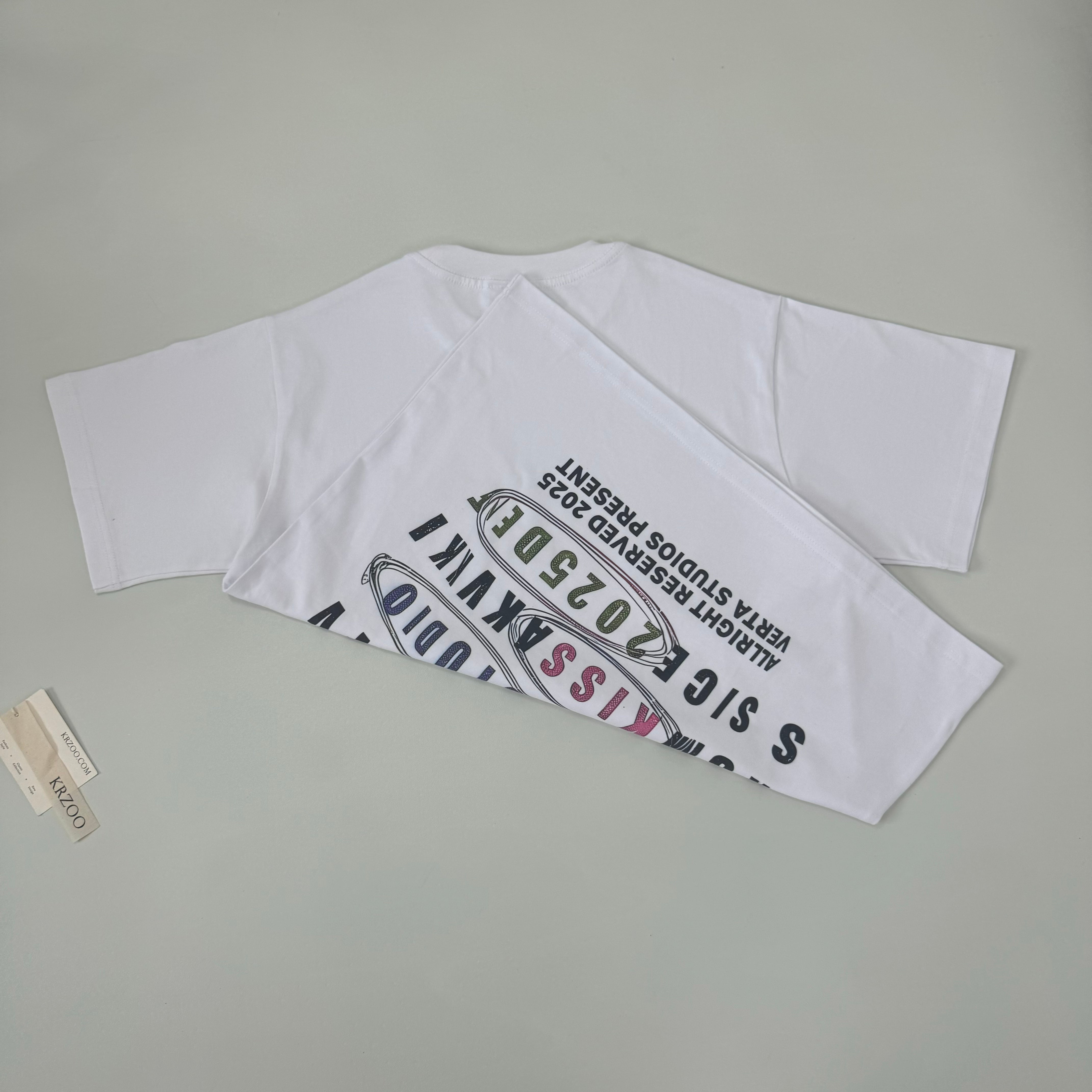 Painted letters short-sleeved shirt