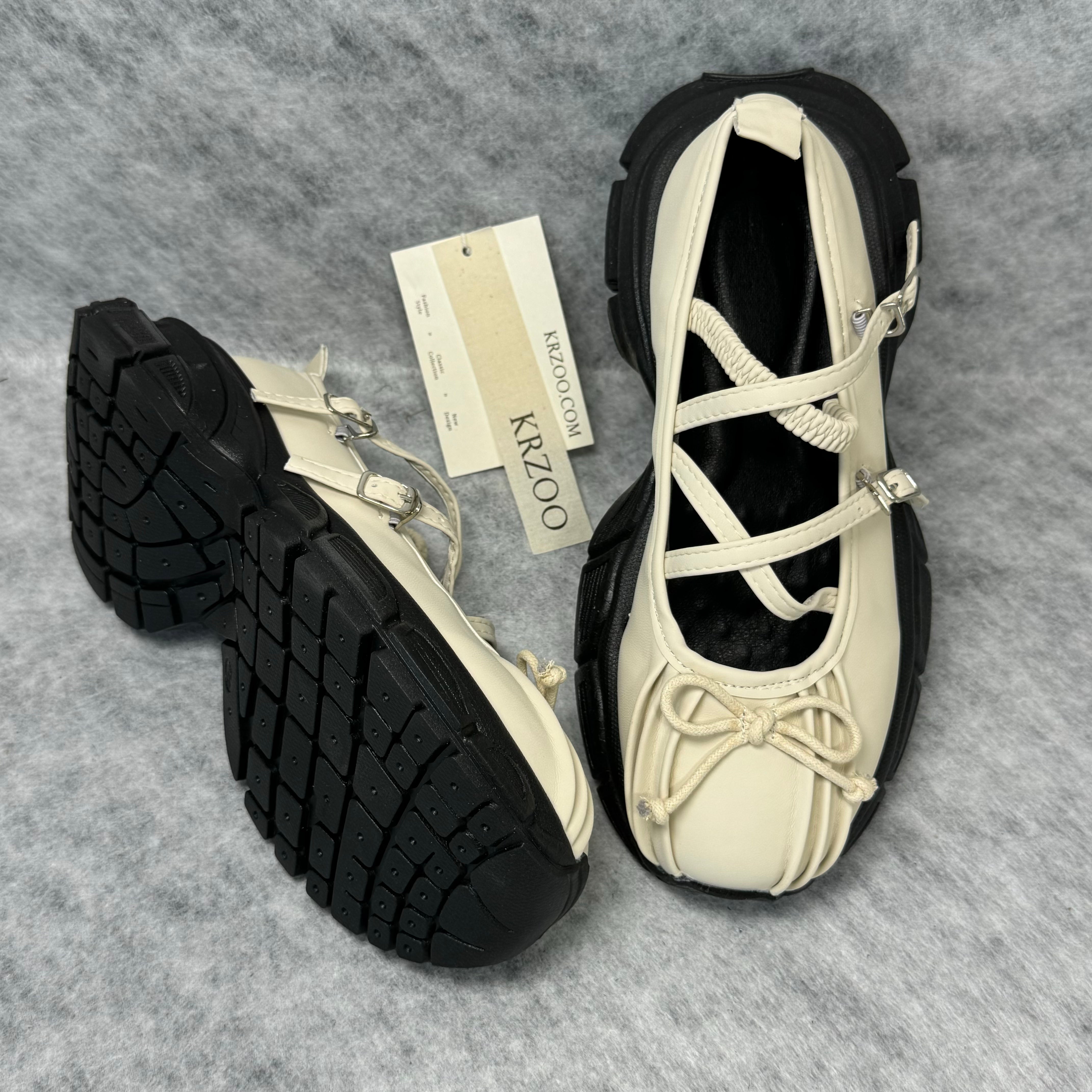 Belted platform ballet shoes with bow ties
