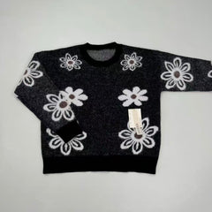 Three-dimensional flower knitted sweater